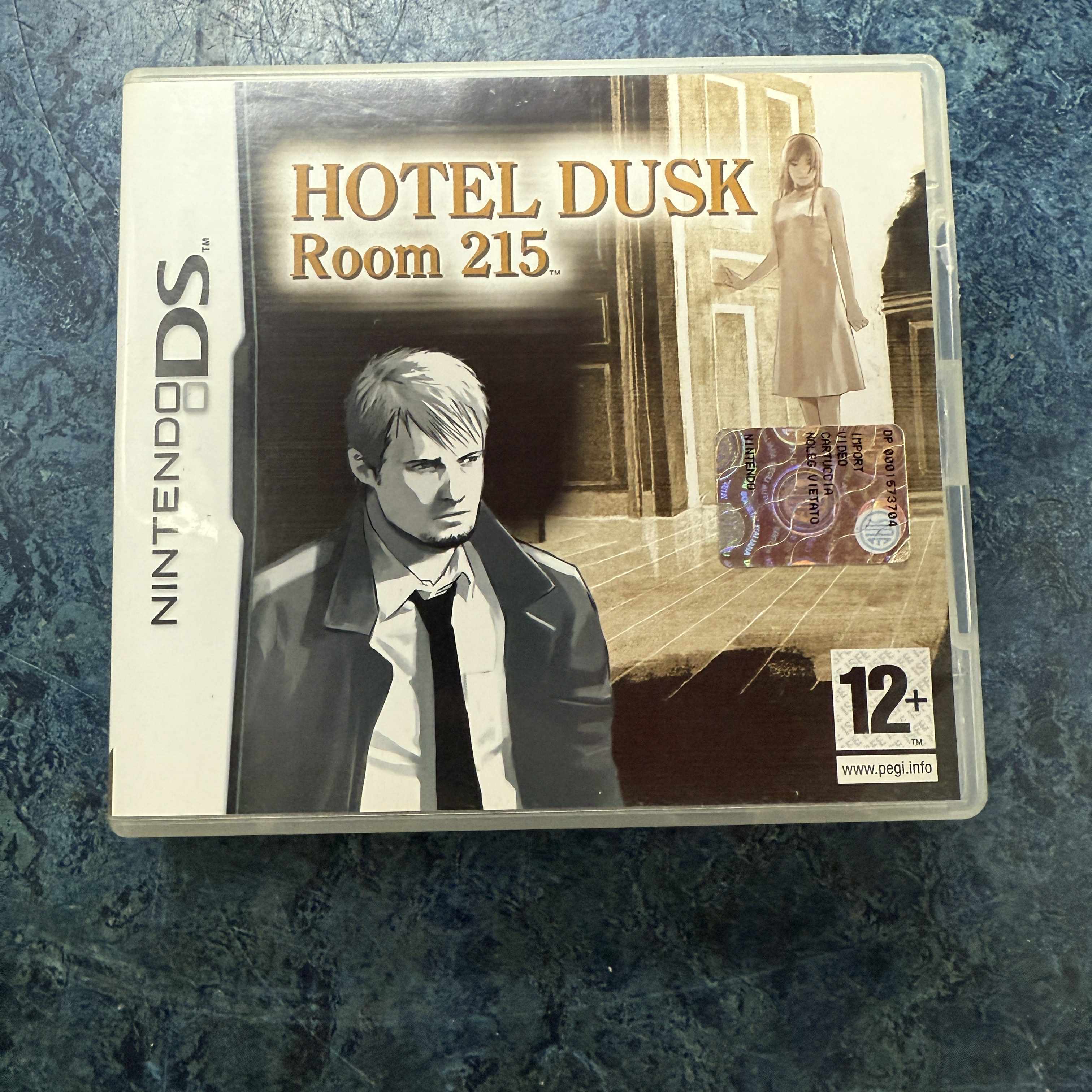Product photo for Nintendo Hotel dusk room 215 - DS Game