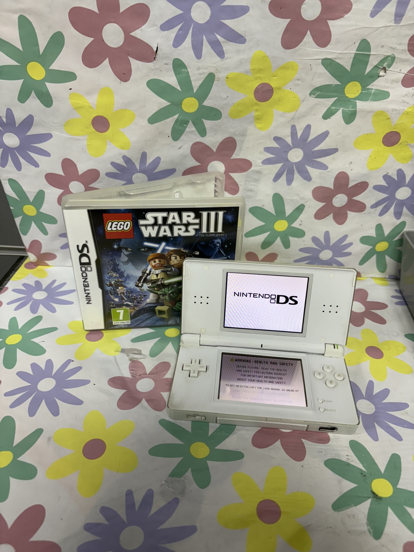Product photo for Nintendo DS Lite - White Unboxed