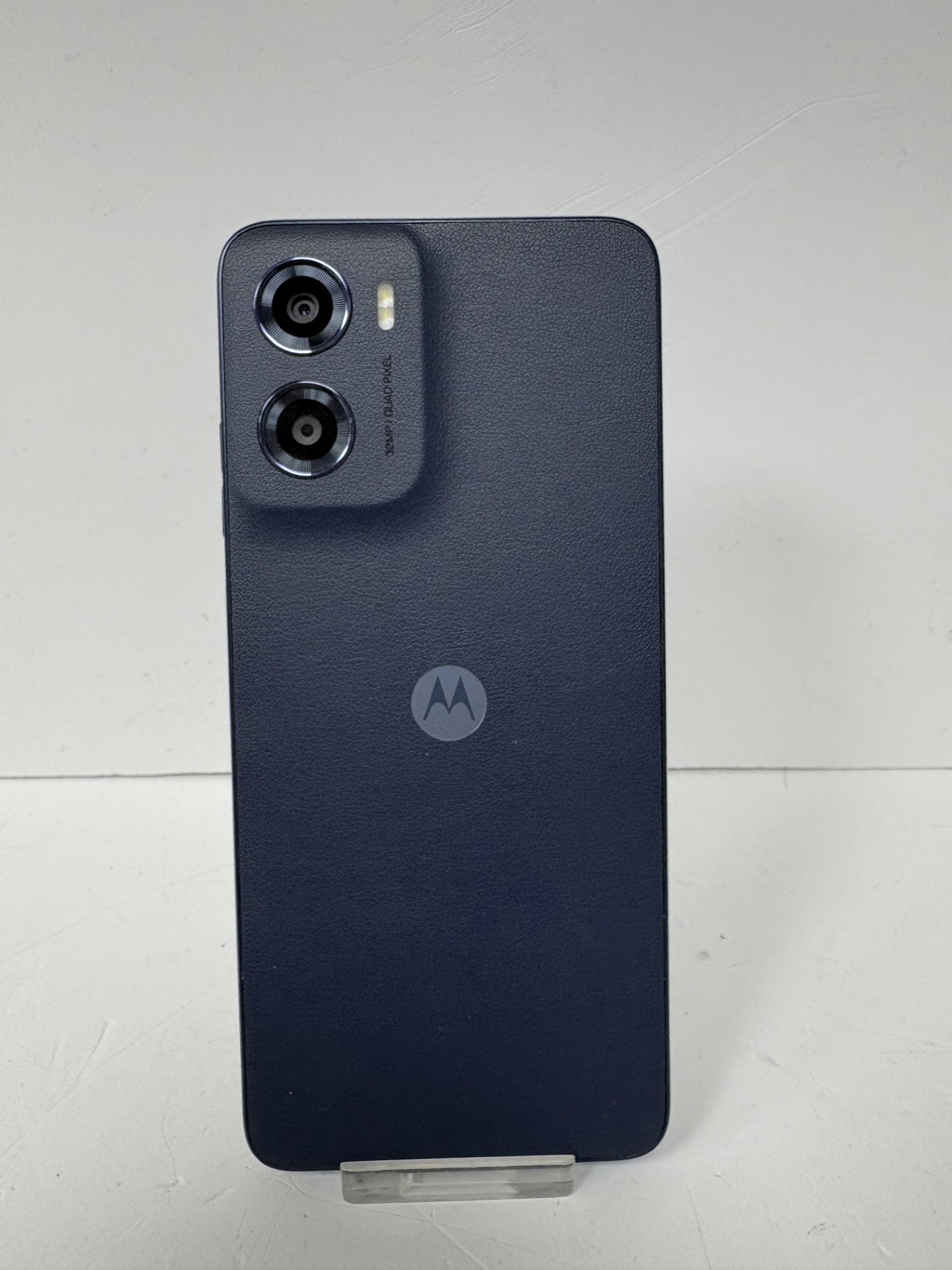 Product photo for MOTOROLA motorola e15 64gb BLUE unlocked unboxed