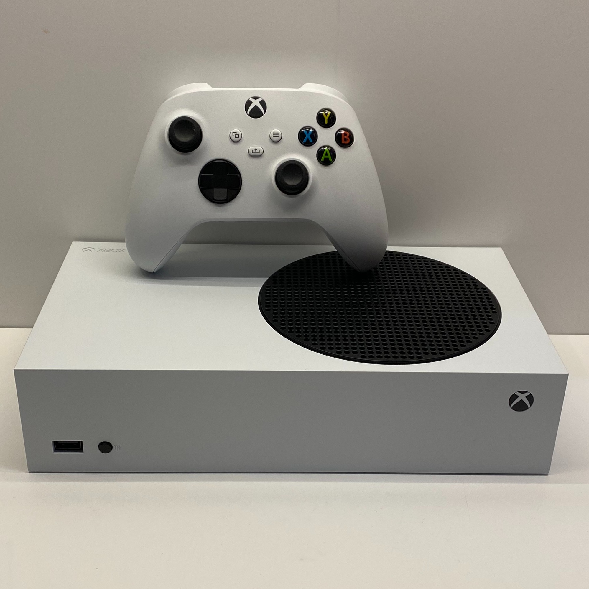 Product photo for Microsoft Xbox Series S All Digital Console 1TB SSD in White Boxed