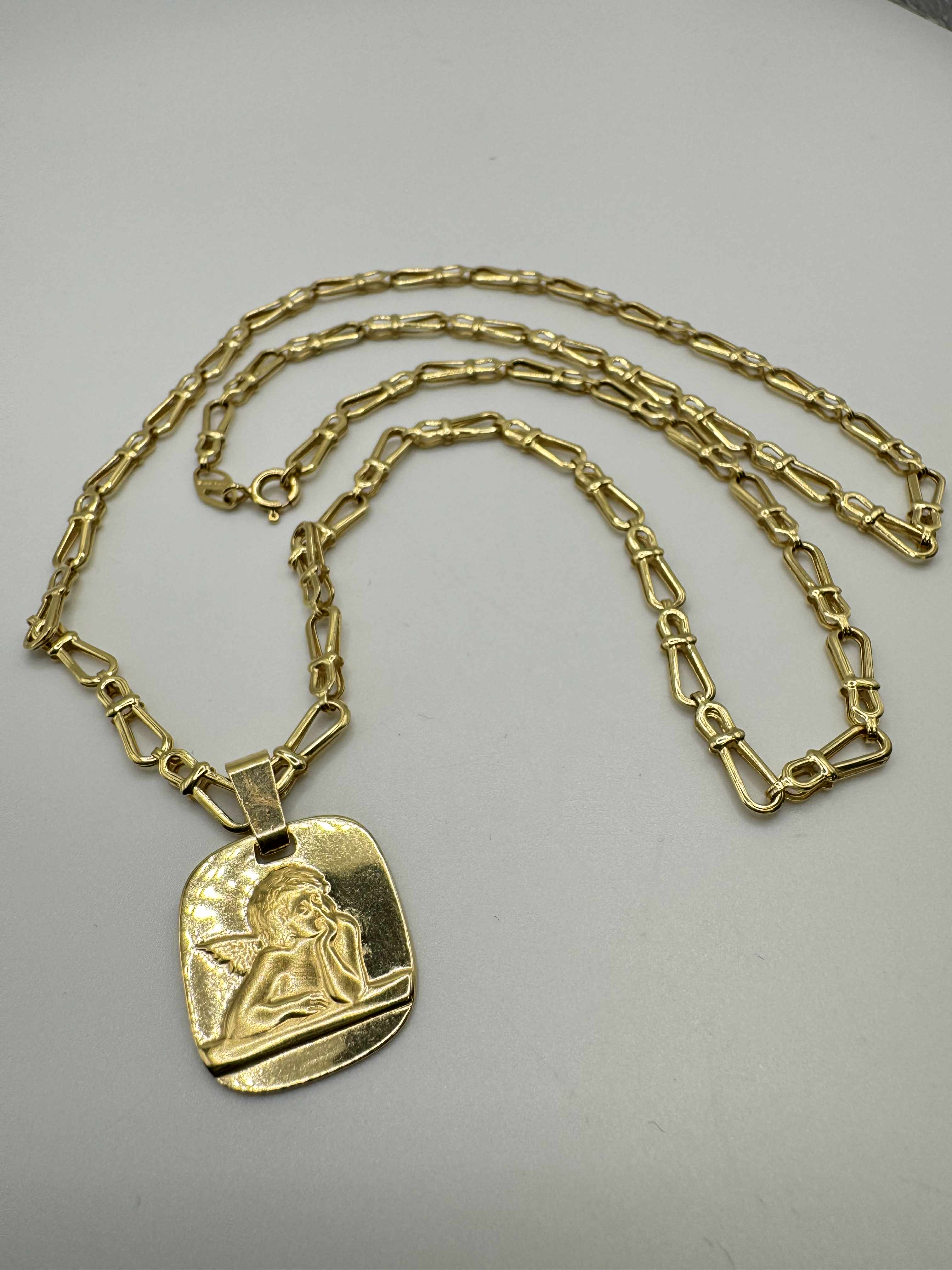 Product photo for 18ct Chain & Cupid Pendant