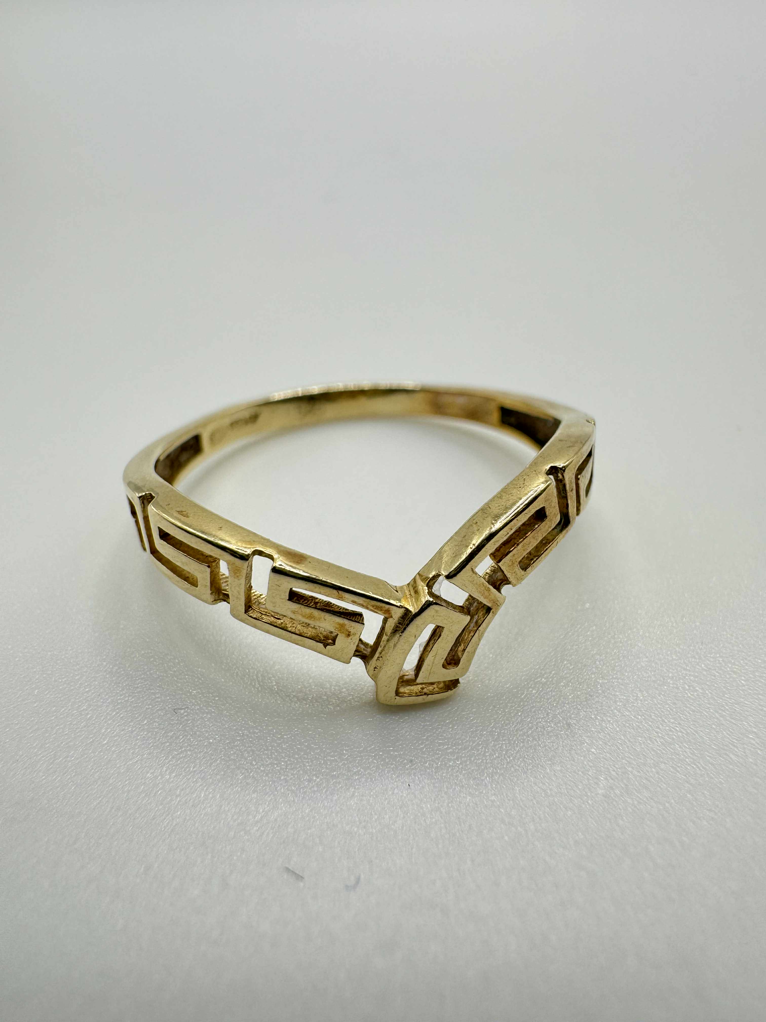 Product photo for 14ct Meander Wishbone Ring