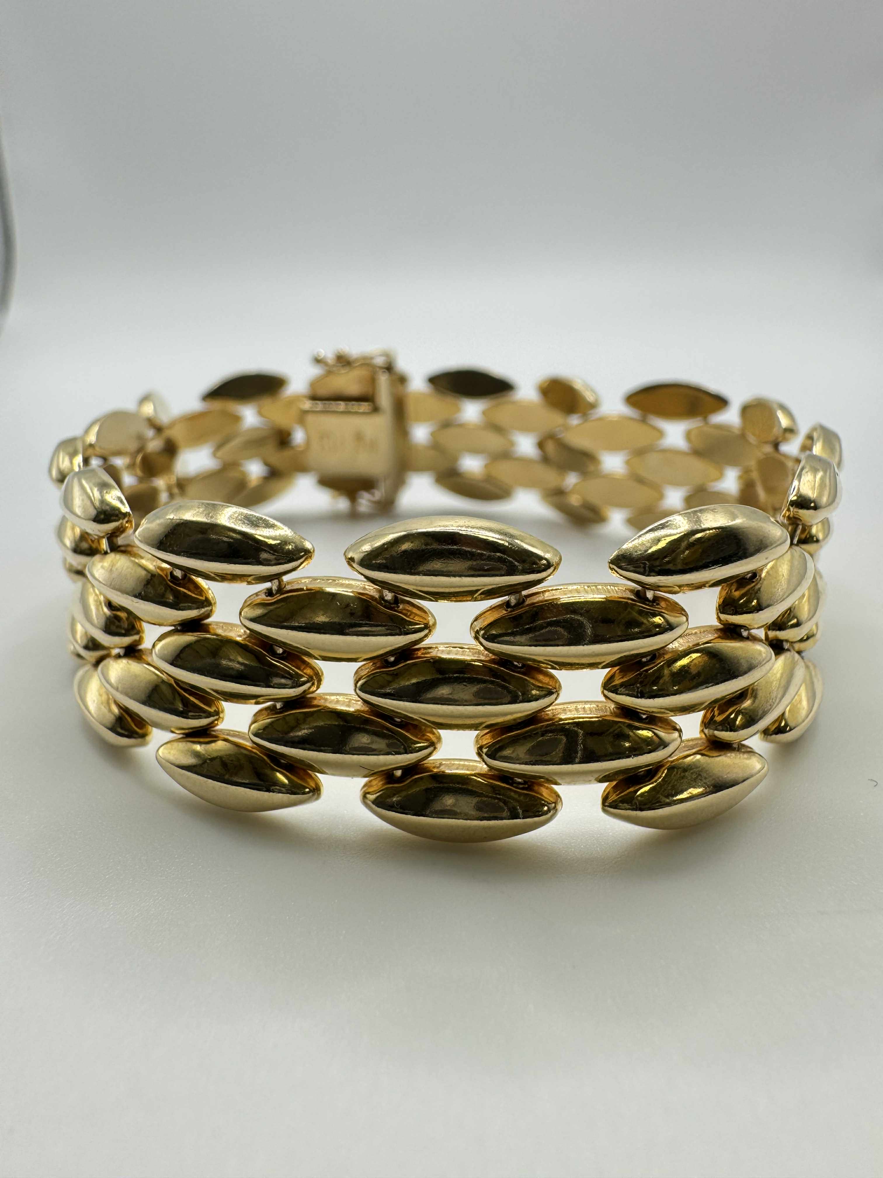 Product photo for 9ct Large Flat Brick Link Bracelet