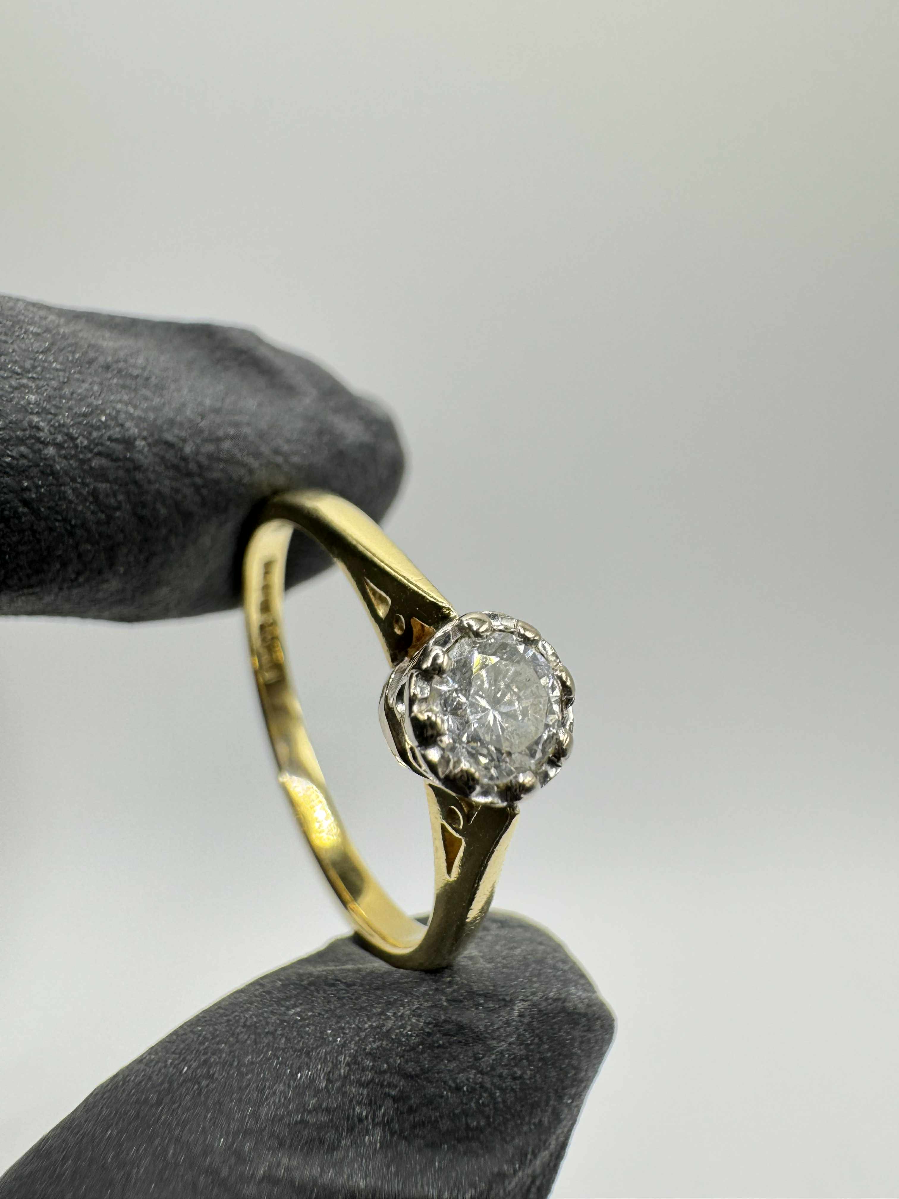 Product photo for 18ct Solitaire Diamond Ring
