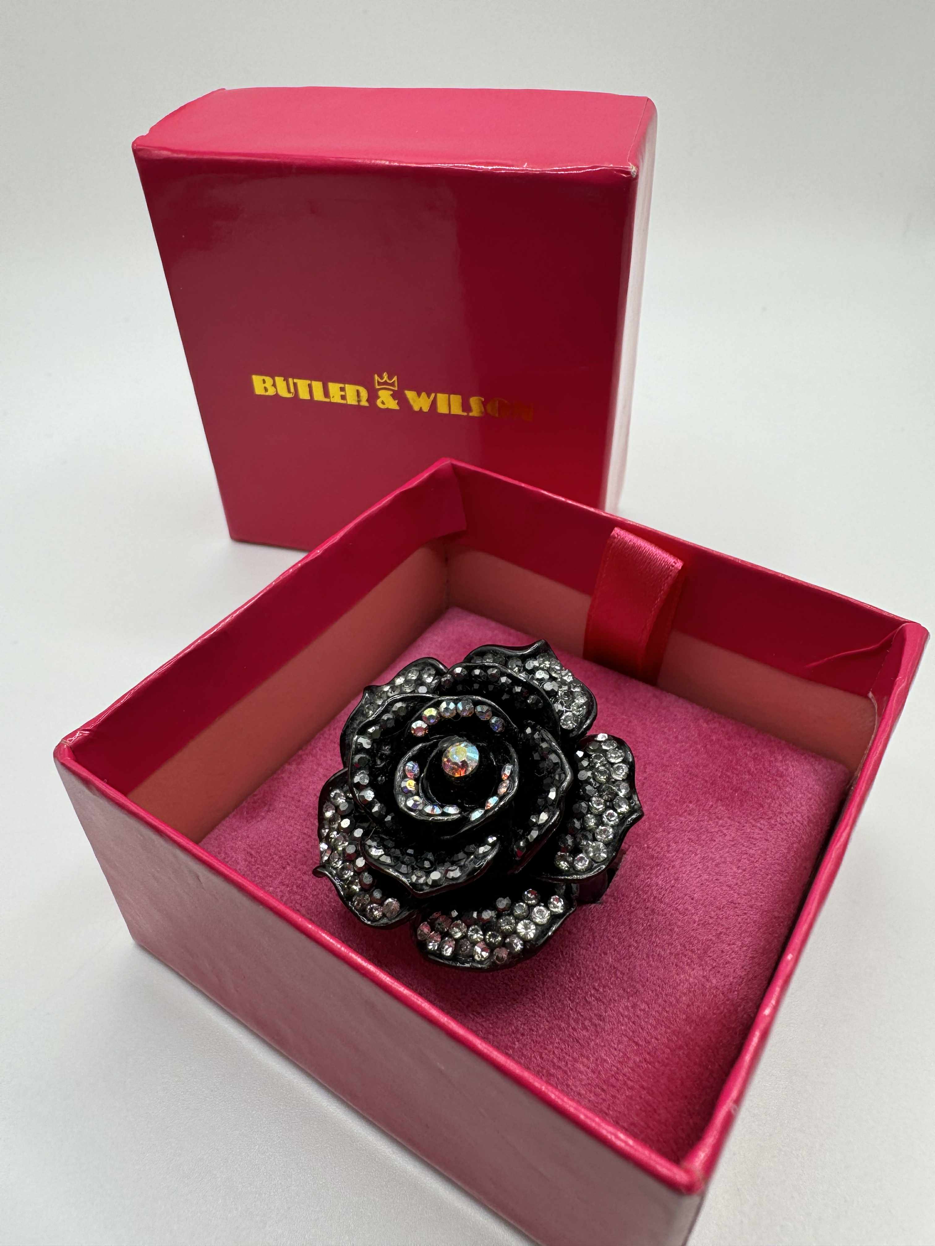 Product photo for Butler Wilson Flower Ring