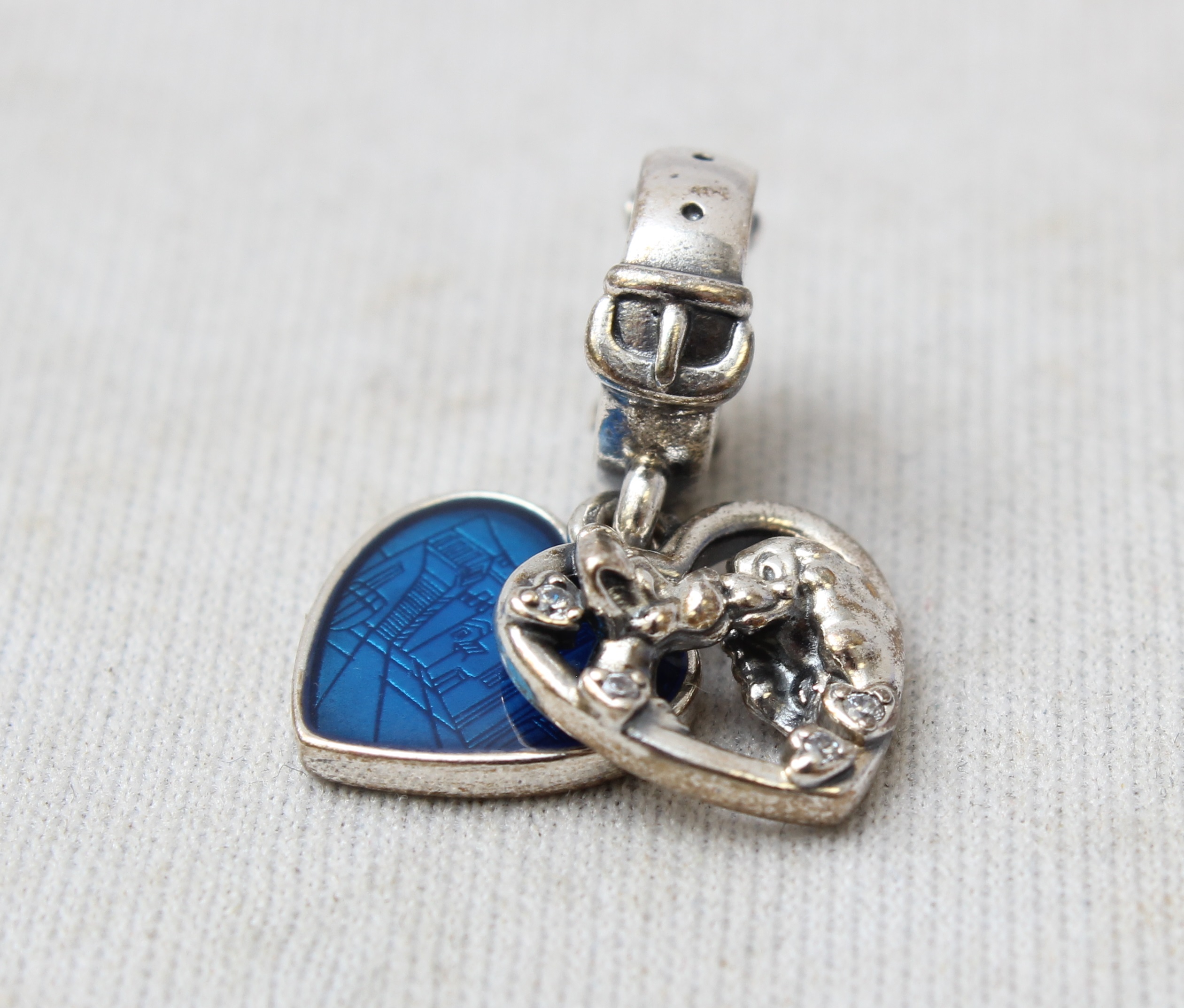 Product photo for Disney X Pandora Lady and the Tramp Heart Dangle Charm (U)