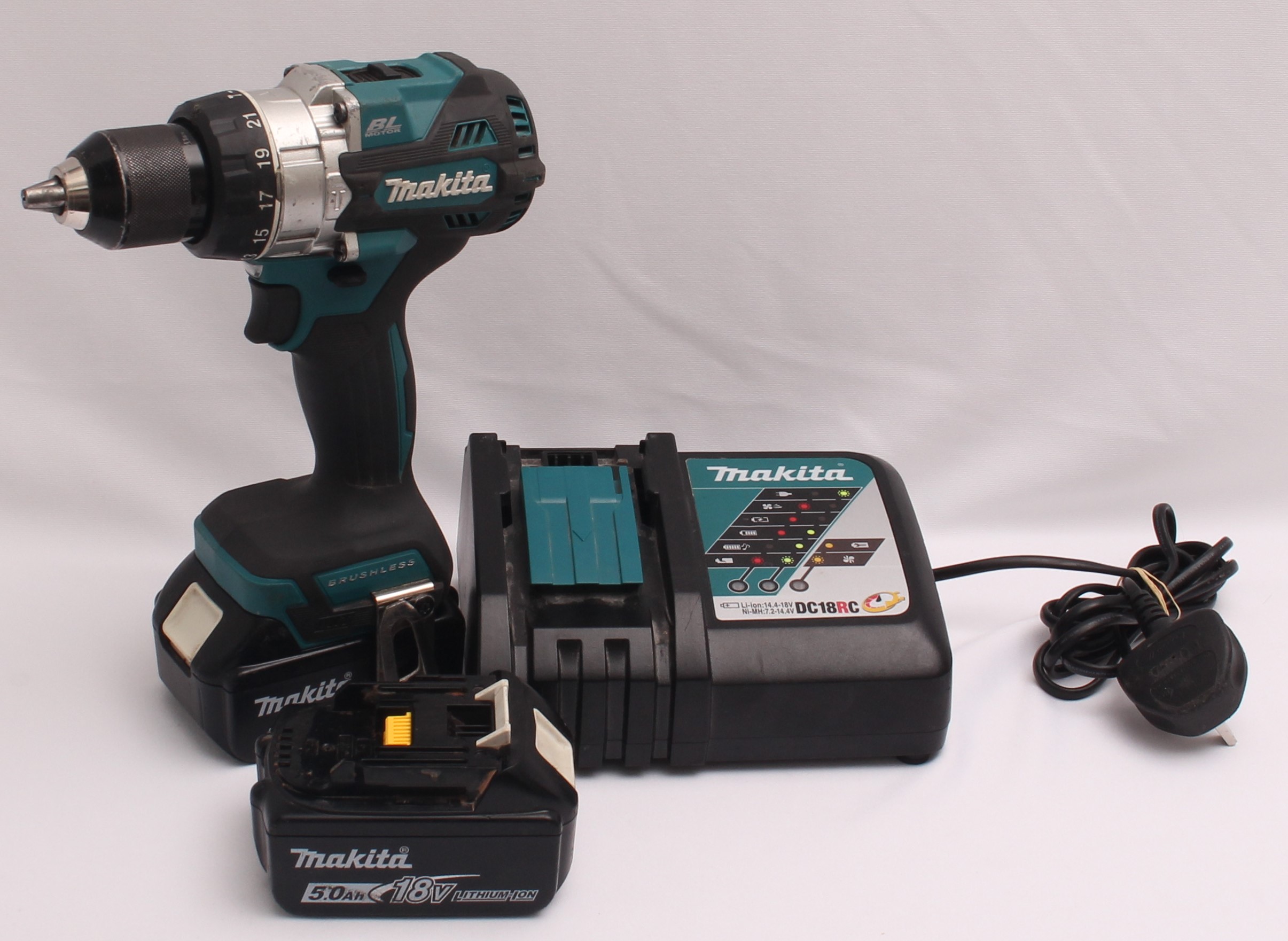 Product photo for Makita DHP486RTJ 18v LXT Brushless Combi Hammer Drill 2x 5.0ah Batts (U)