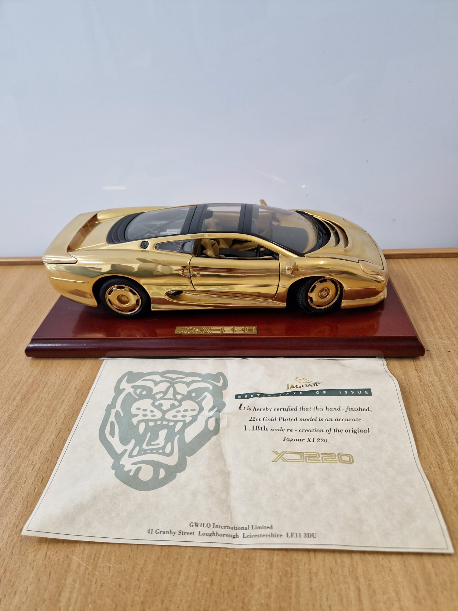 Product photo for Gwilo 22ct Gold Plate Jaguar XJ220 1:18 Model with Box & Certificate