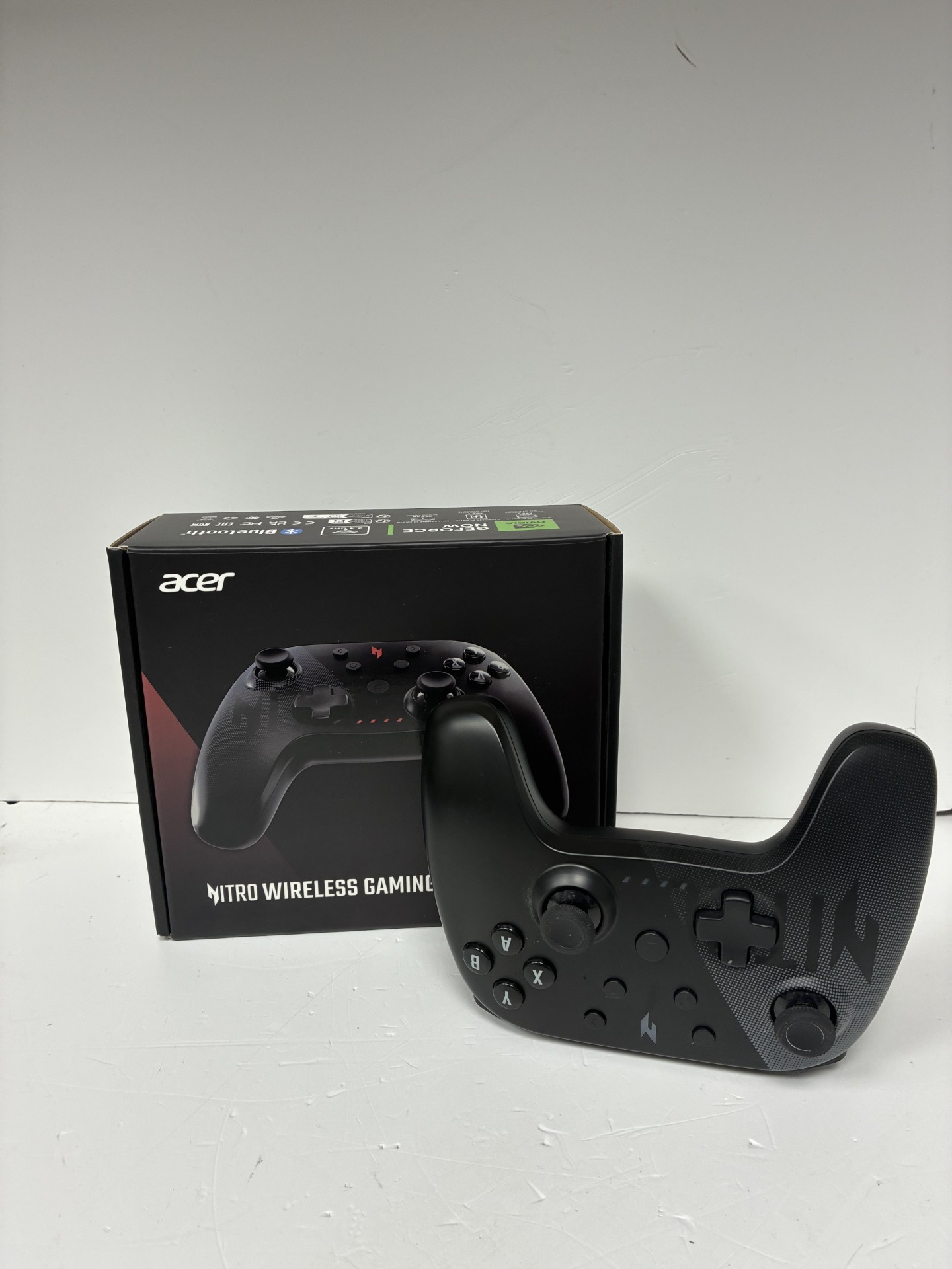 Product photo for acer nitro wireless gaming controller boxed
