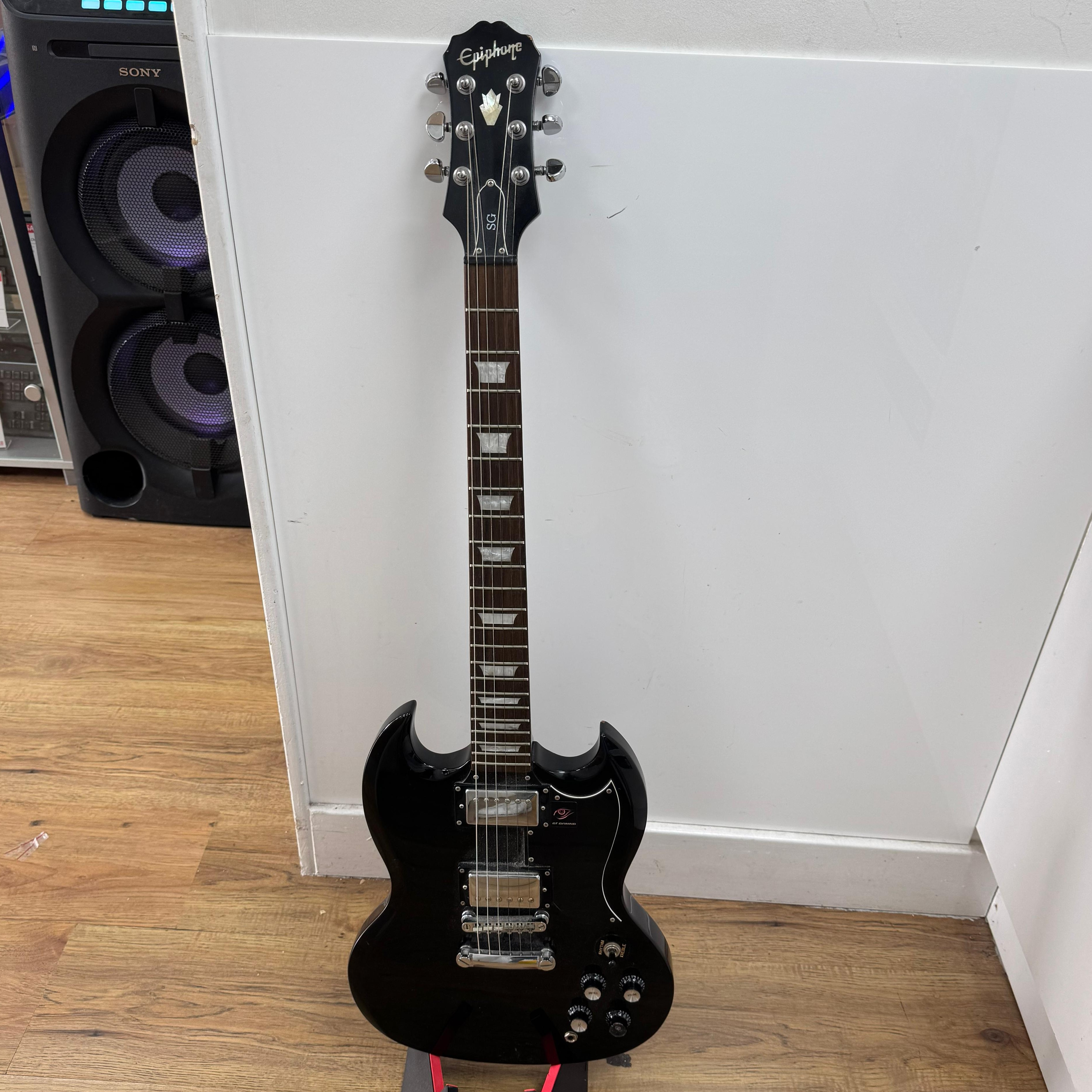 Product photo for Epiphone SG G-400 Made In Korea 2010 Black Six String
