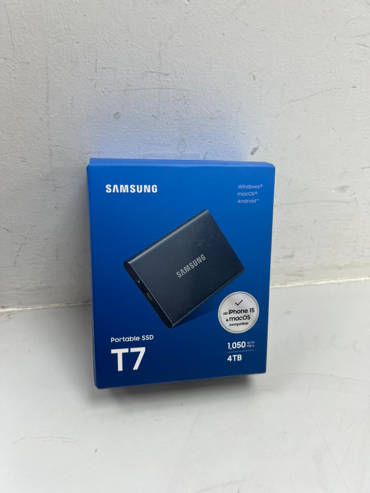 Product photo for Samsung Portable SSD T7 USB 3.2 Gen 2 OPENED TO CHECK
