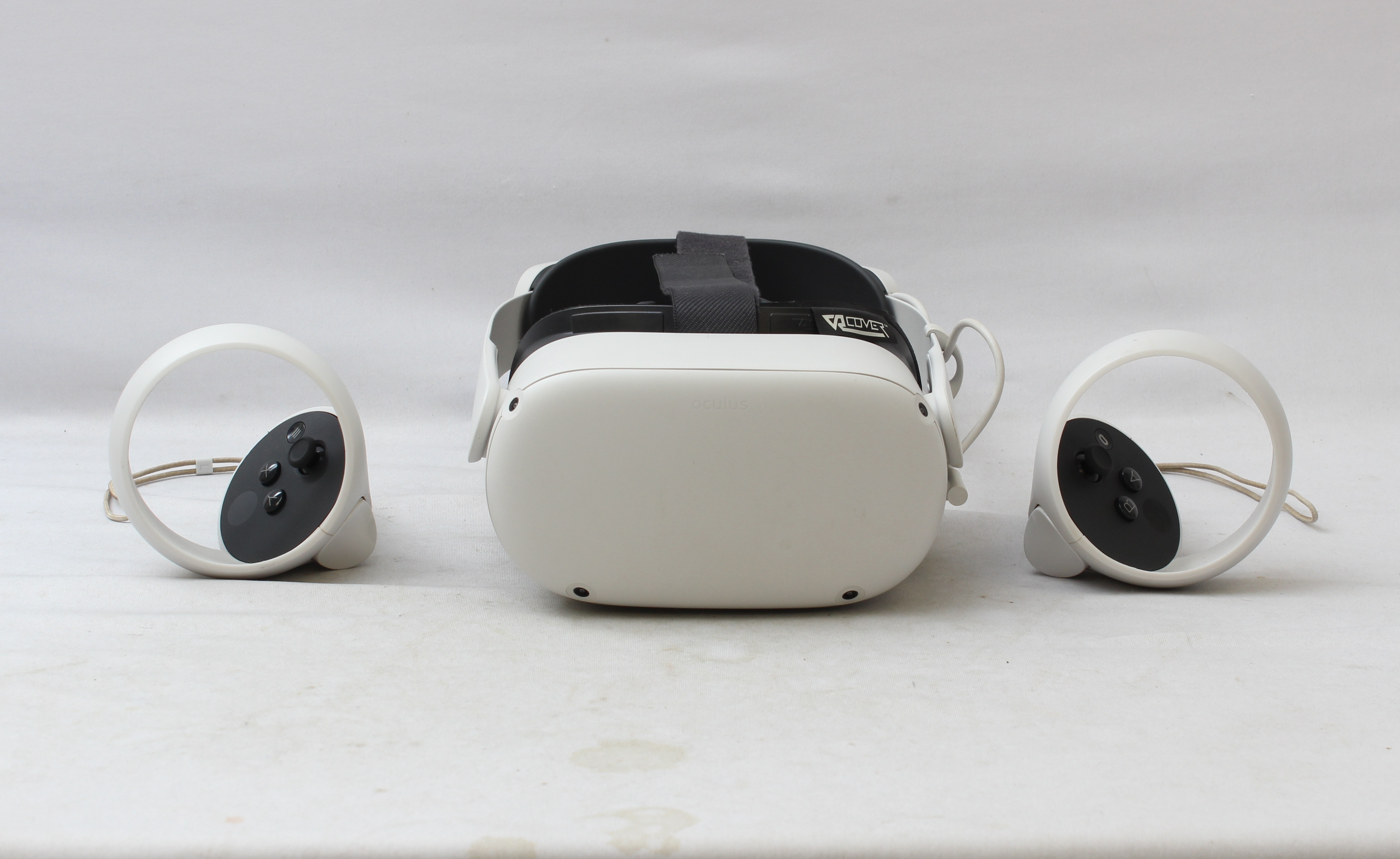 Product photo for Meta Oculus Quest 2 All In One Virtual Reality Headset 256GB (U)