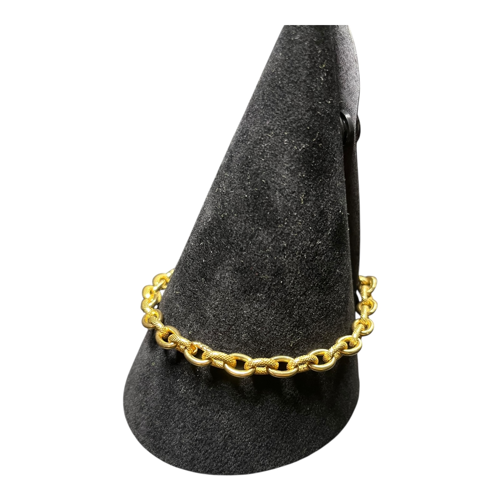 Product photo for 18ct Gold Textured Link Bracelet – 8