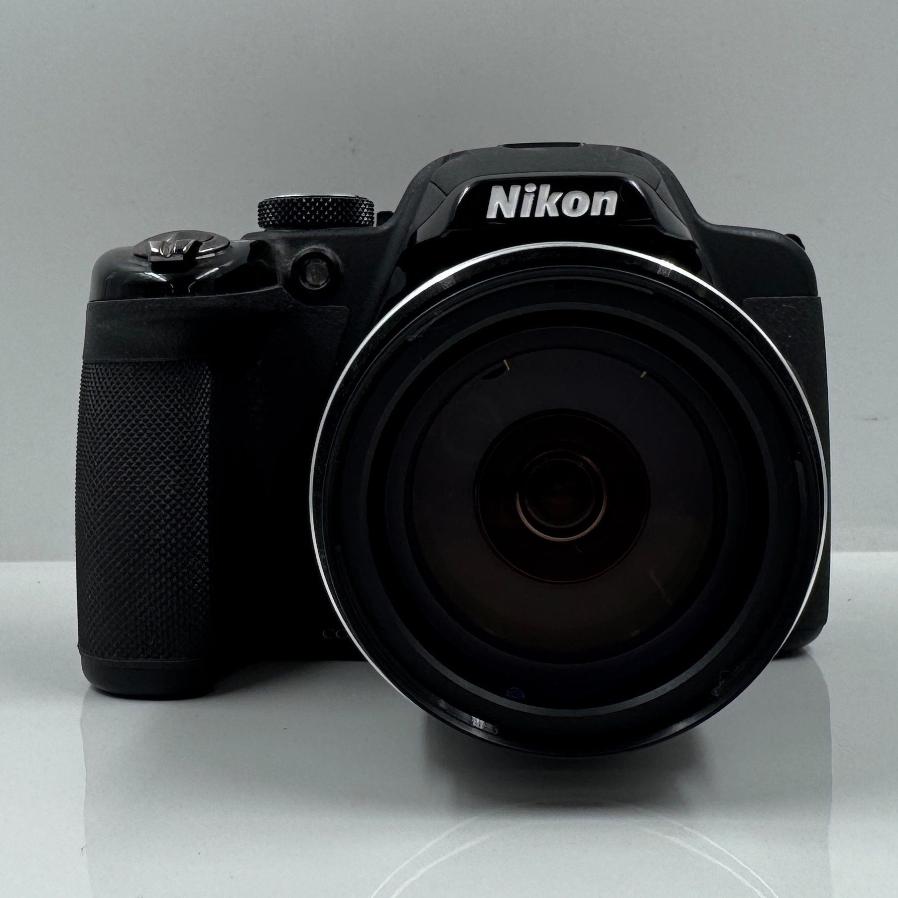 Product photo for NIKON COOLPIX P520 18.1 MEGAPIXELS 42X ZOOM DIGITAL BRIDGE CAMERA