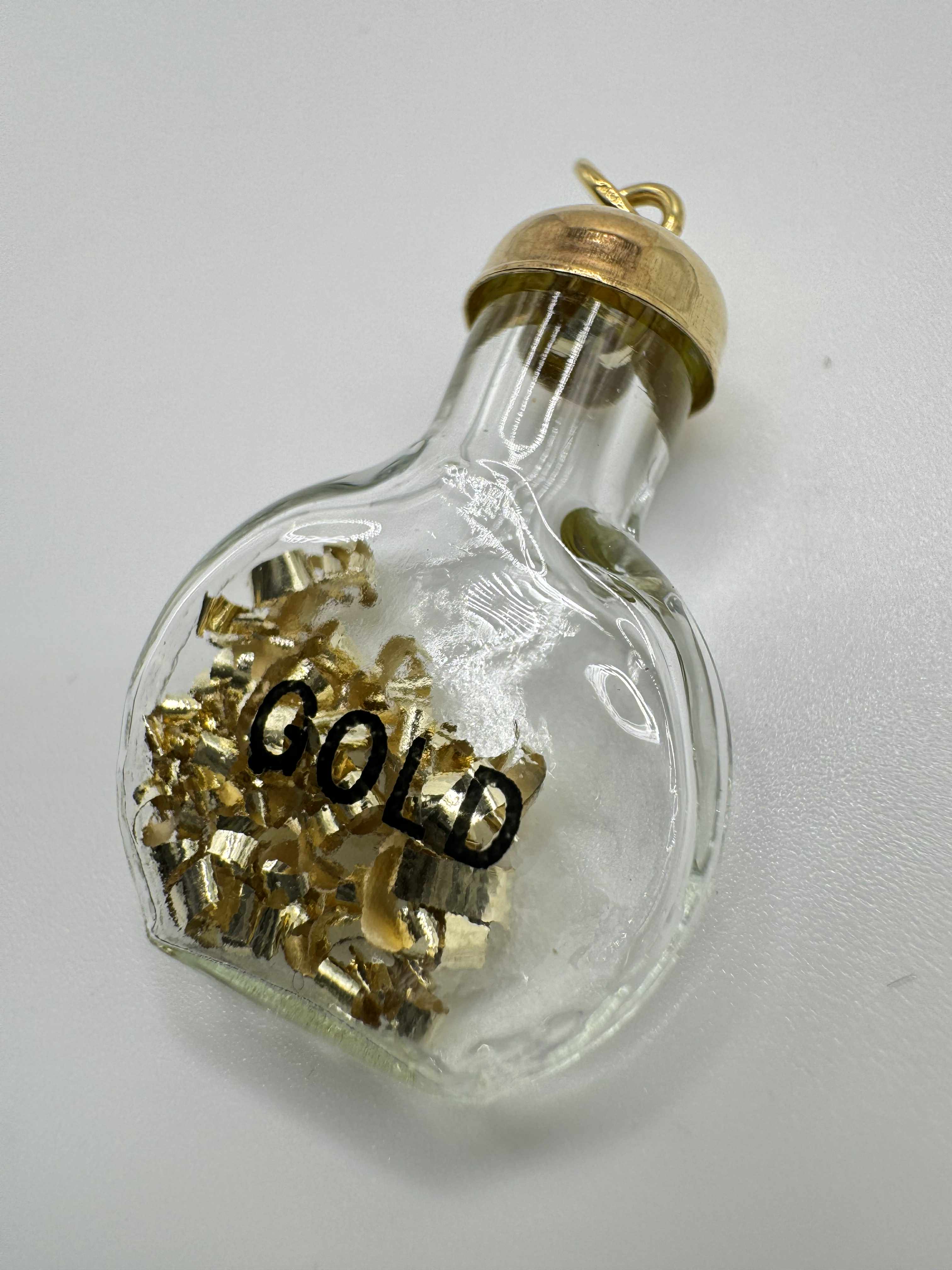 Product photo for 9ct Gold Jar Pendant