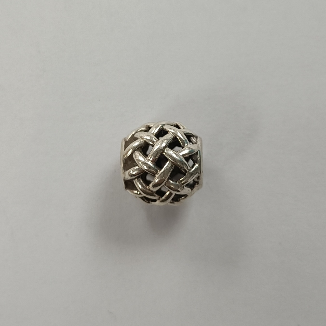 Product photo for Pandora Oval Crossing Charm