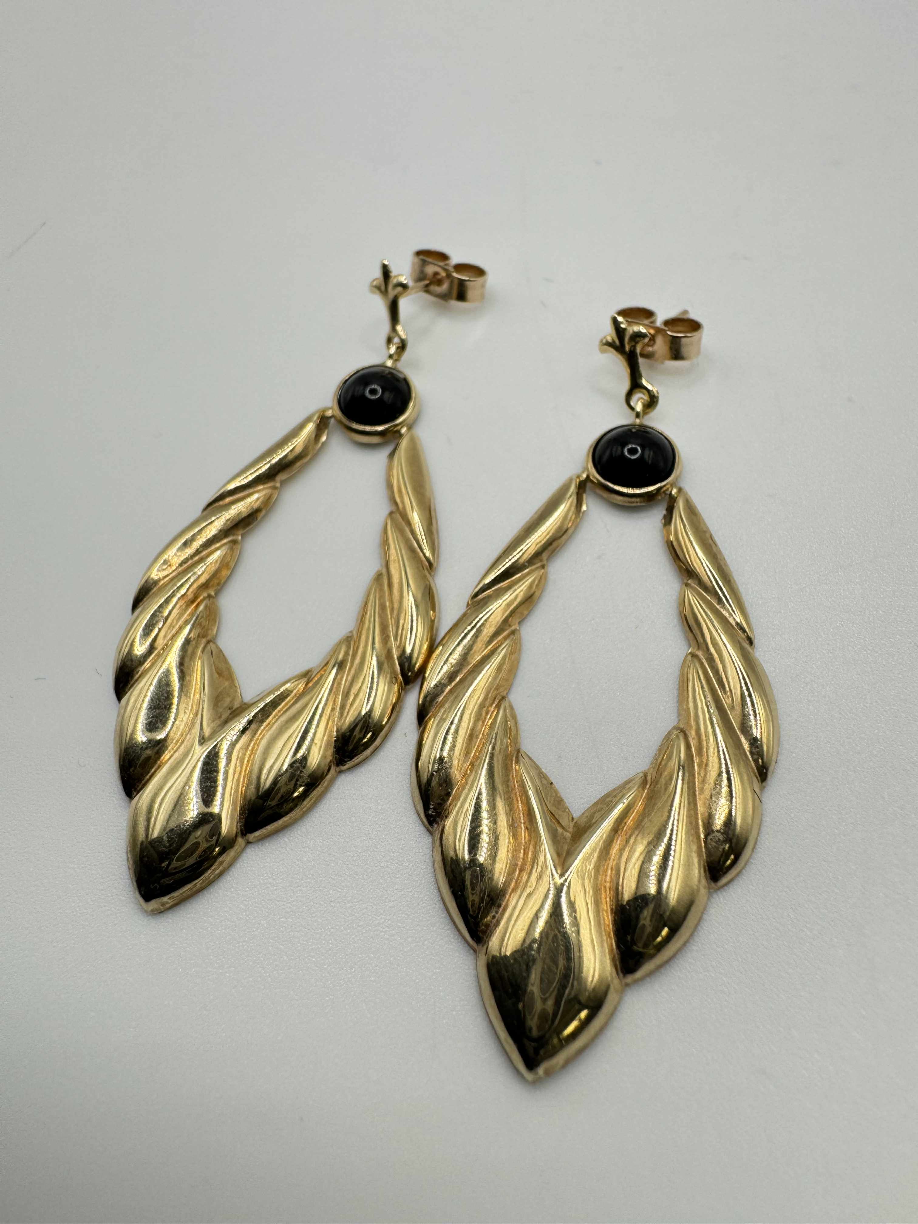 Product photo for 9ct Onyx Patterned Drop Earrings