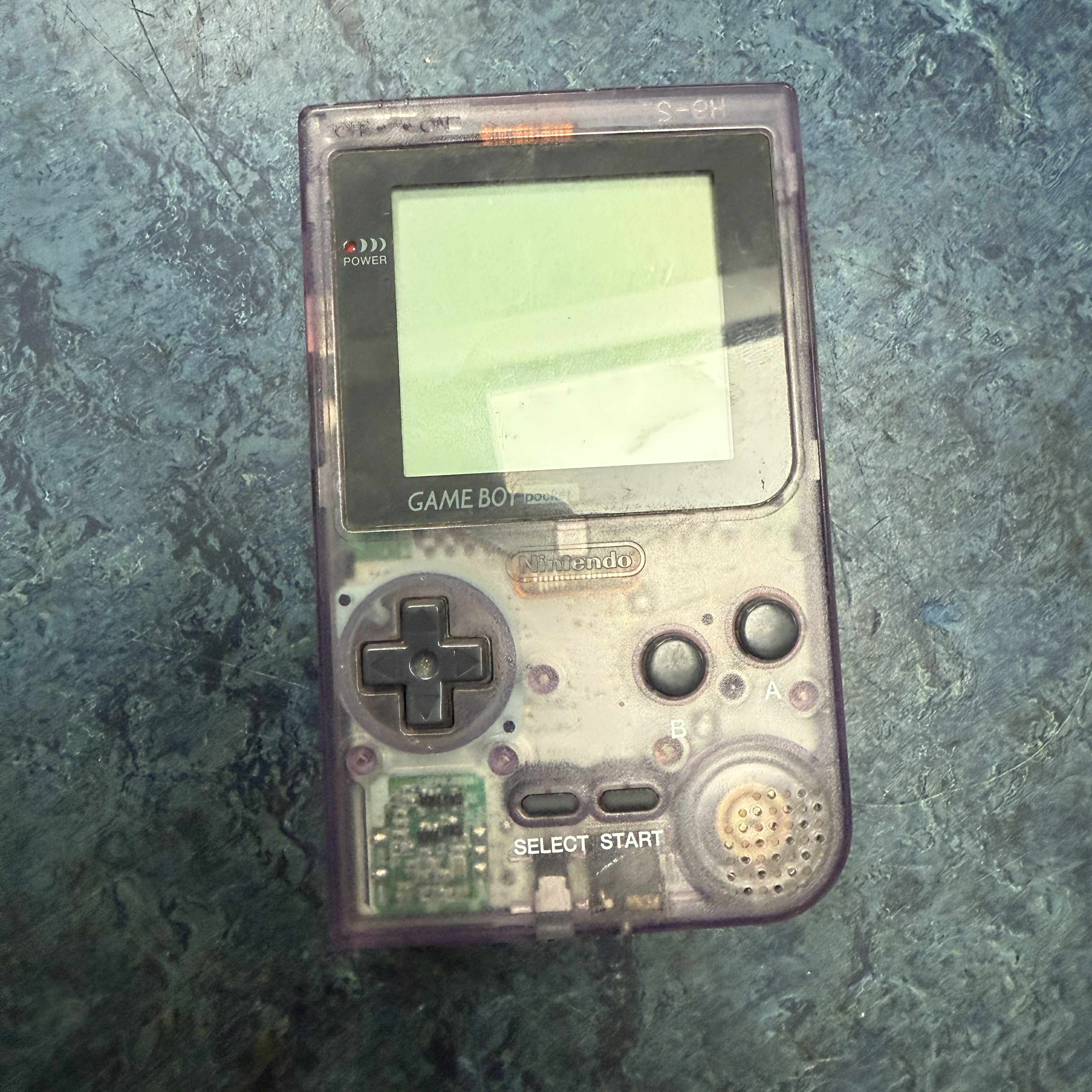 Product photo for Nintendo Game Boy Pocket (Clear)