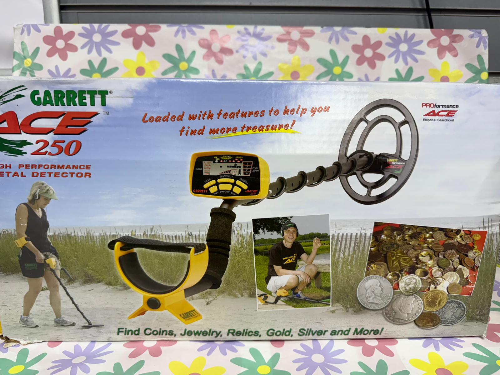 Product photo for GARRETT  garret ace 250 metal detector boxed