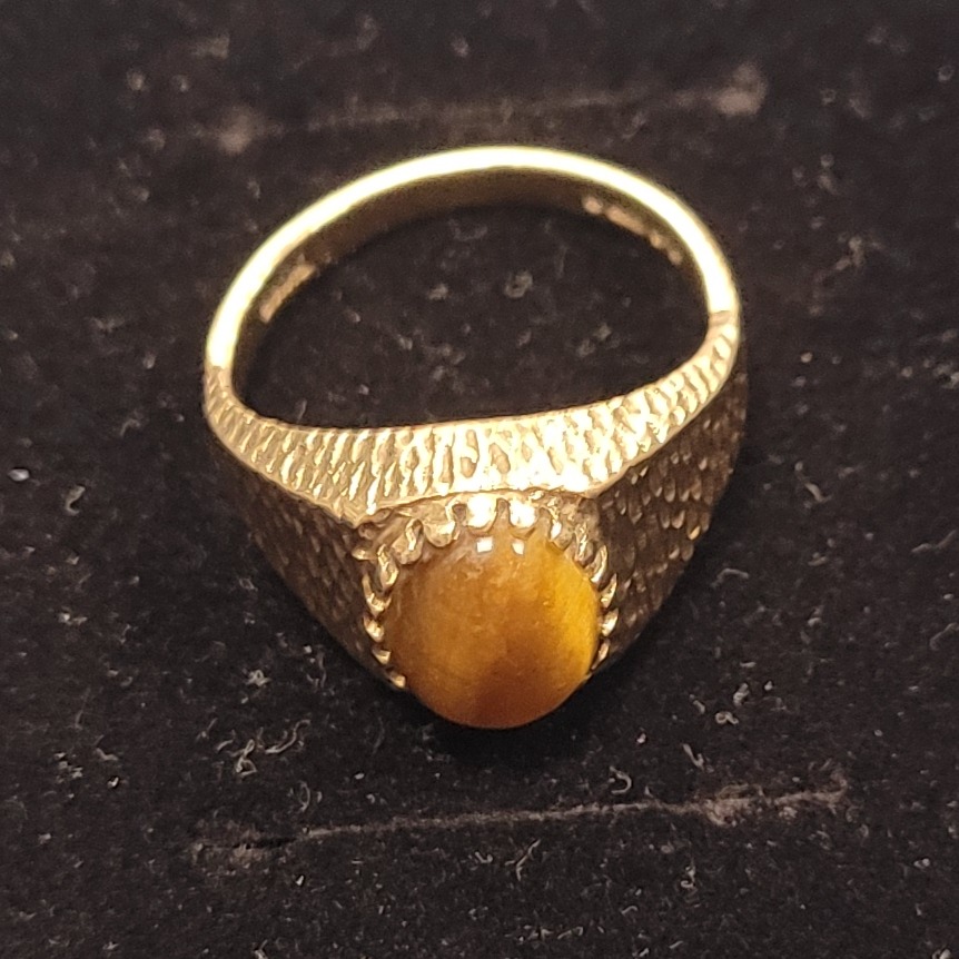 Product photo for 9ct Gold Ring @ 3.14, Tigers Eye, Size L