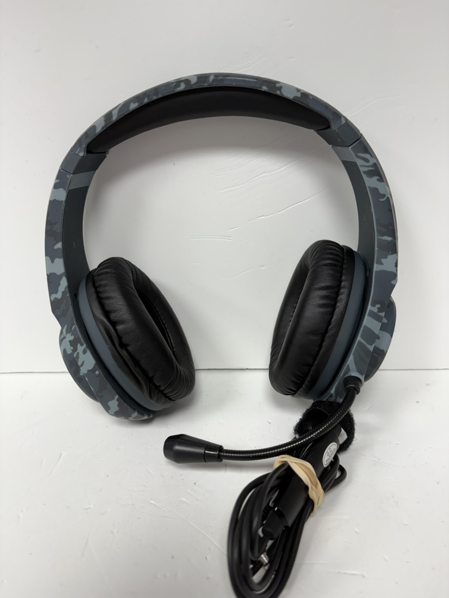Product photo for ps4 camo headphones unboxed