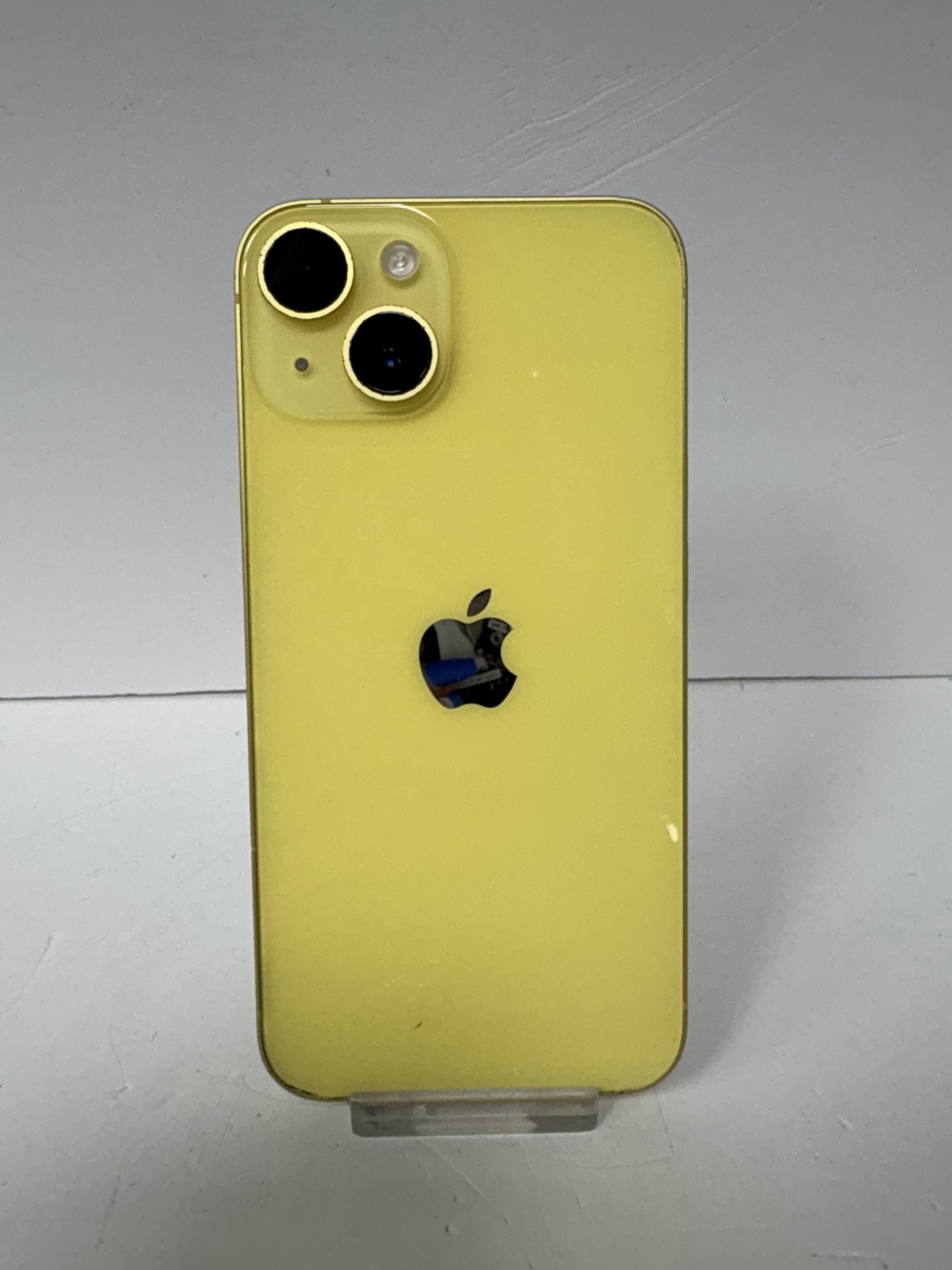 Product photo for APPLE iphone 14 128gb 83% bh yellow unlocked unboxed