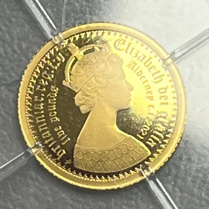 Product photo for QE2 175TH Aniv Gothic Crown Coin