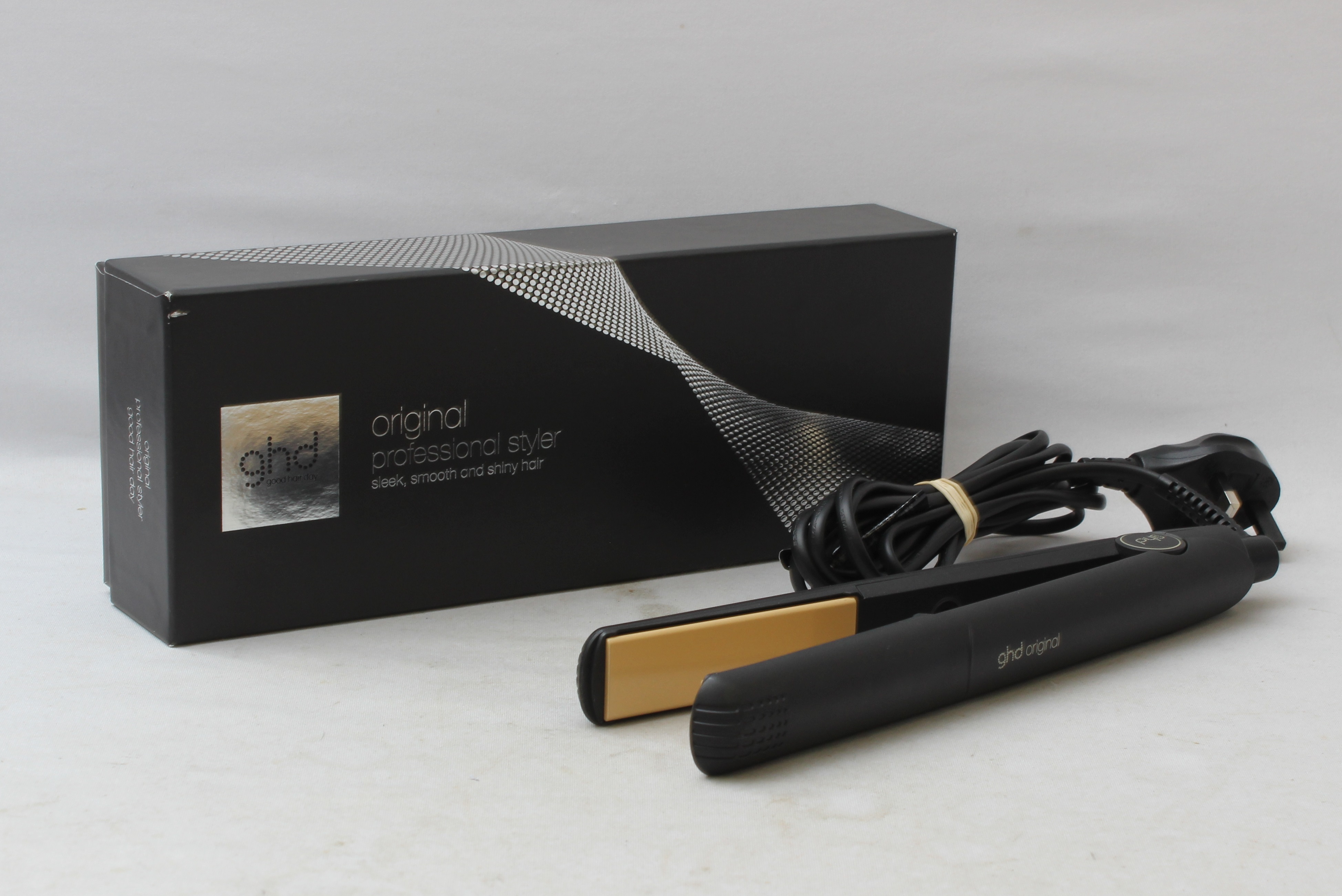 Product photo for Ghd Original Professional Styler Hair Straightener - Boxed (U)