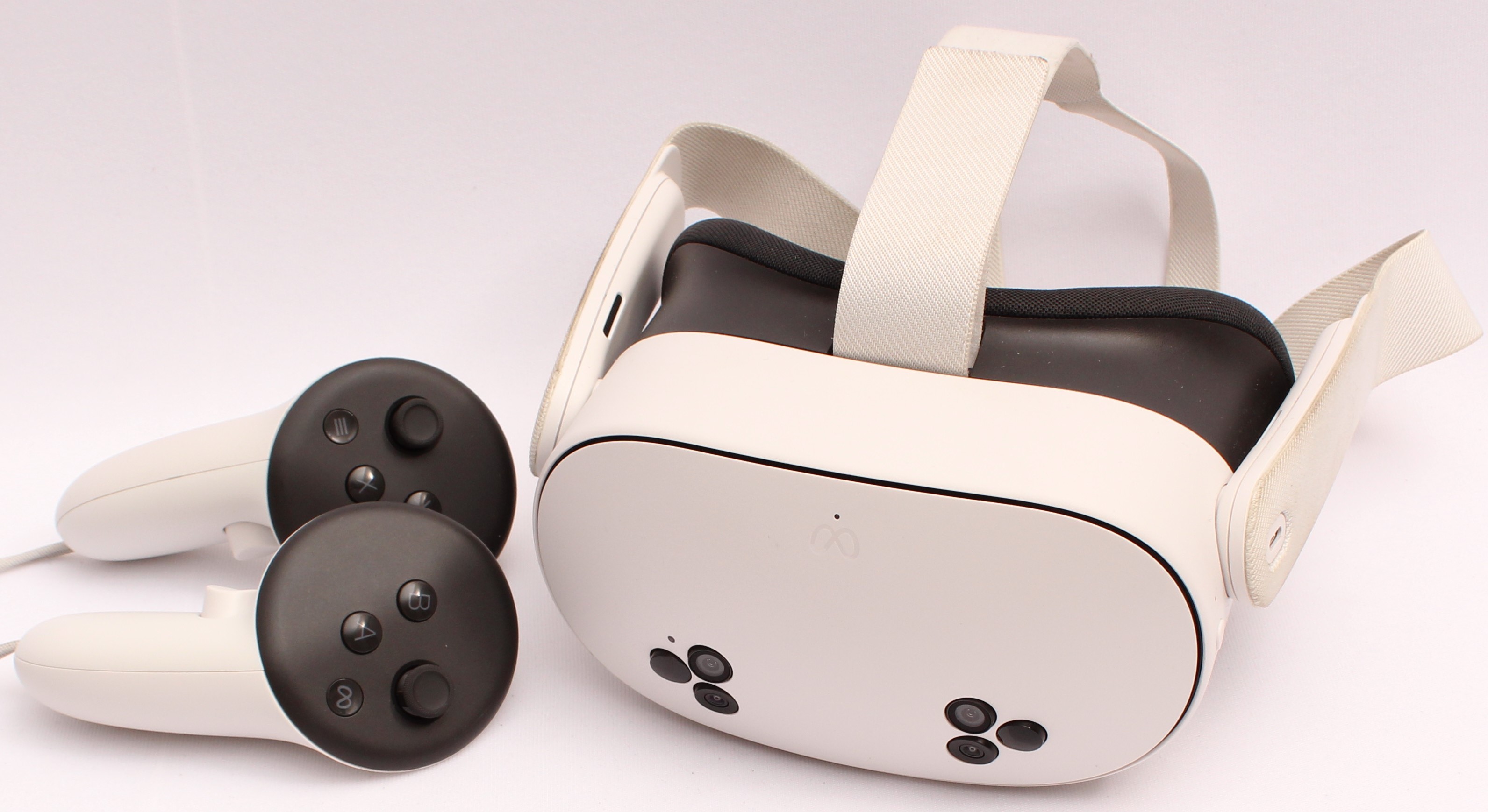 Product photo for Meta Quest 3s 256GB All in One Standalone Virtual Reality VR Headset (U)