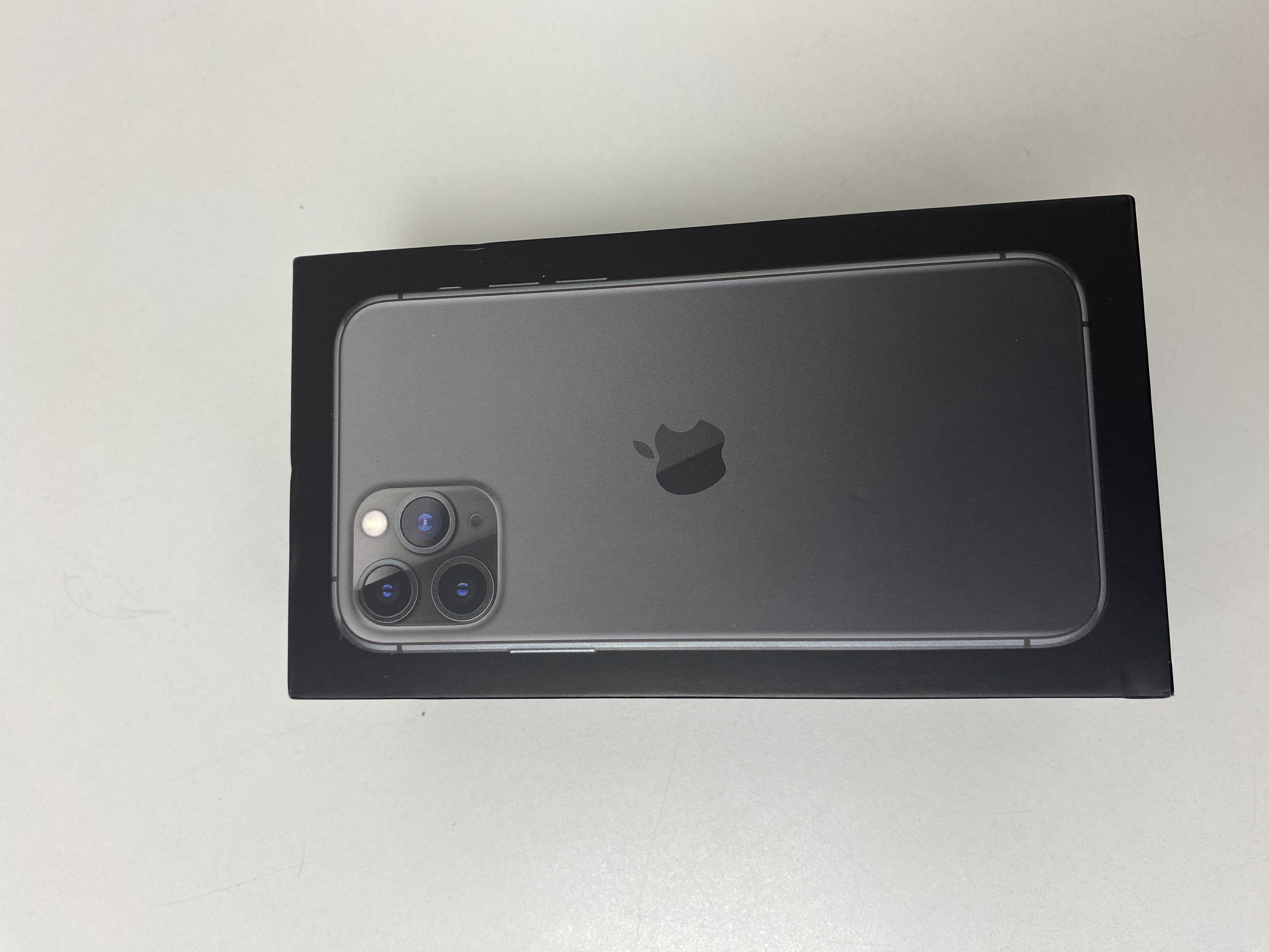 Product photo for iphone 11 pro 64GB 76% BOXED