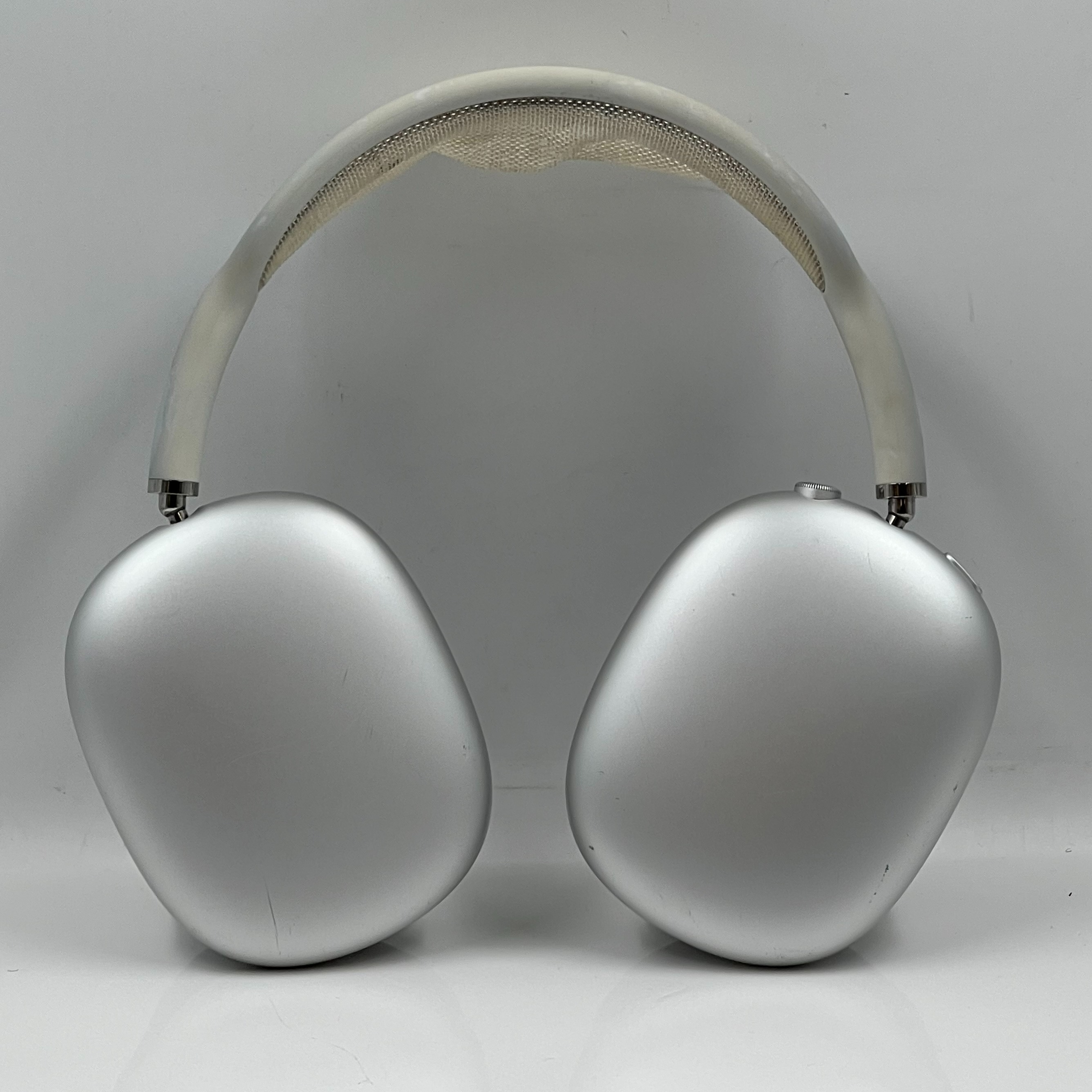 Product photo for APPLE AIRPODS MAX OVER-EAR WIRELESS HEADPHONES - GEN 1