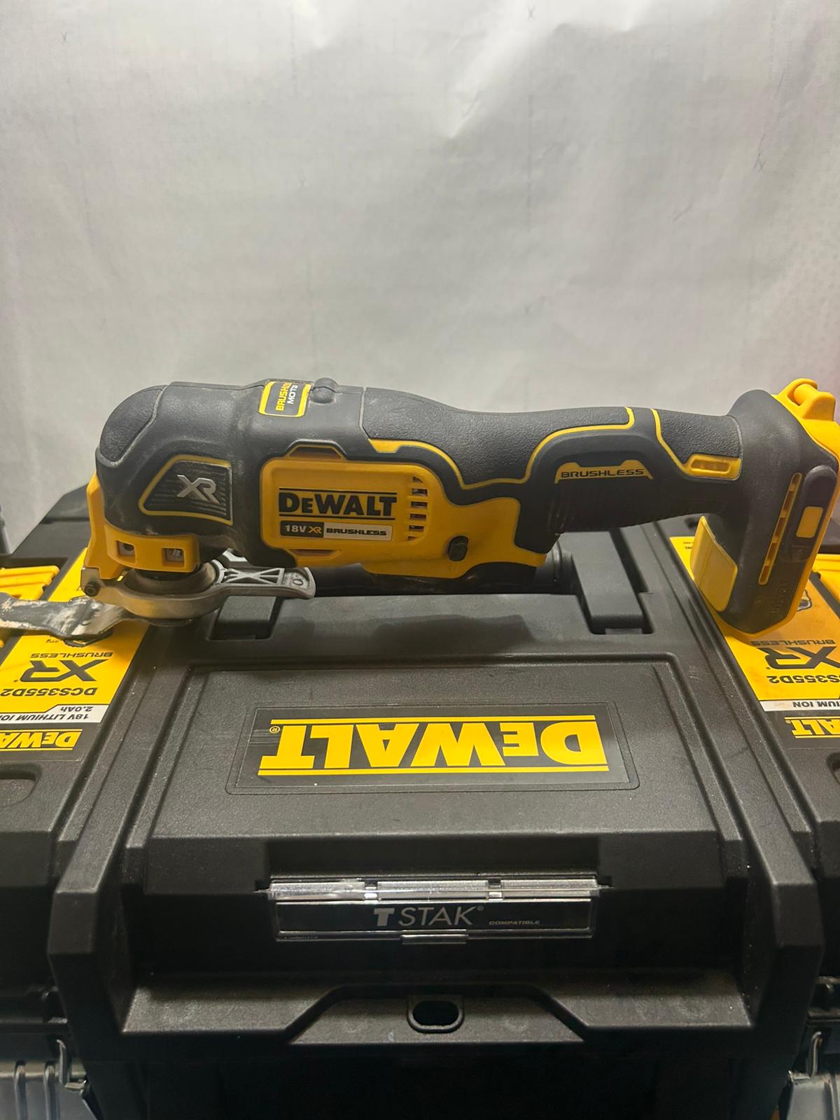 Product photo for DeWalt Oscillating Tool DCS355D2