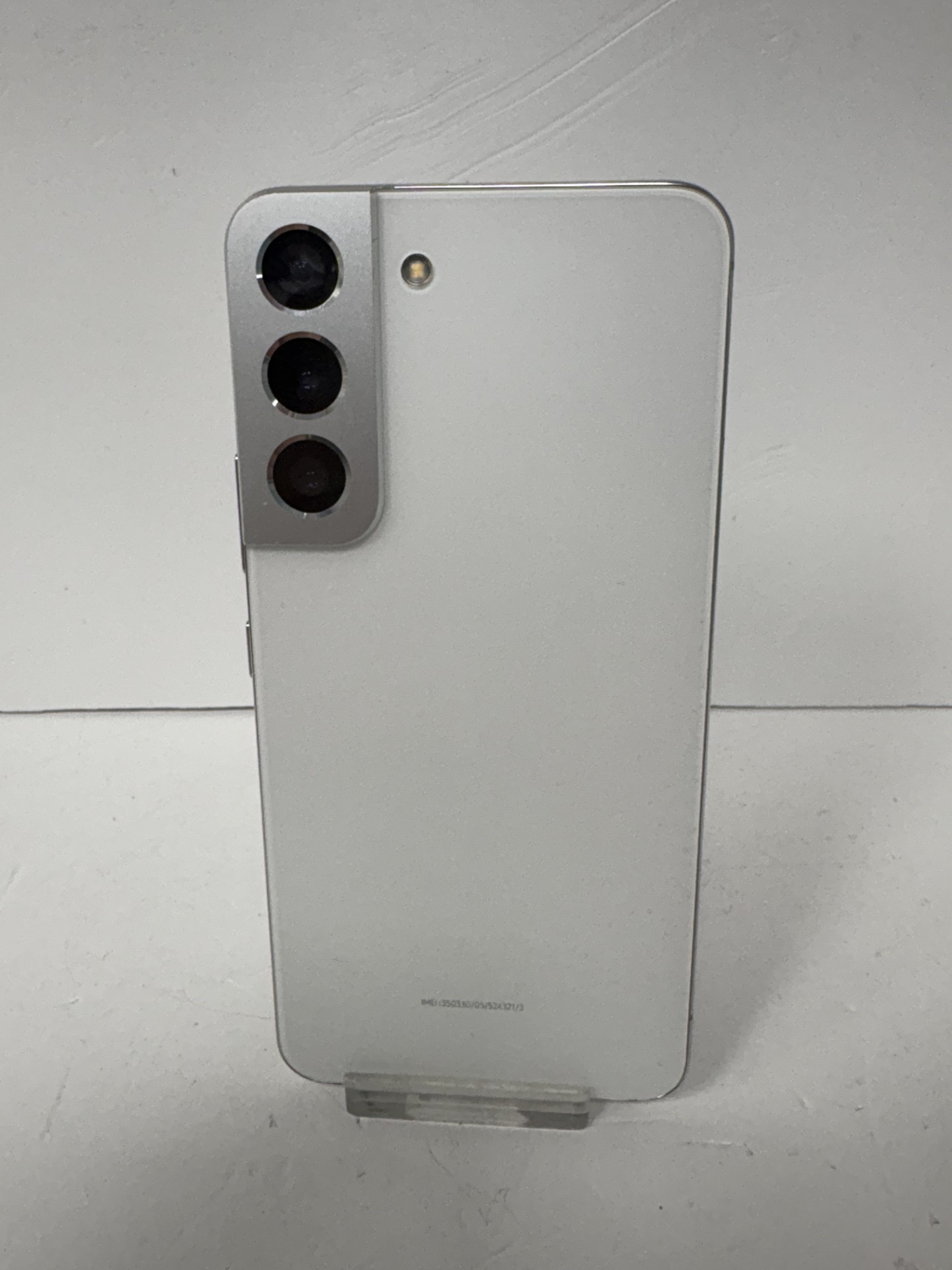 Product photo for SAMSUNG GALAXY S22 128GB WHITE UNLOCKED UNBOXED