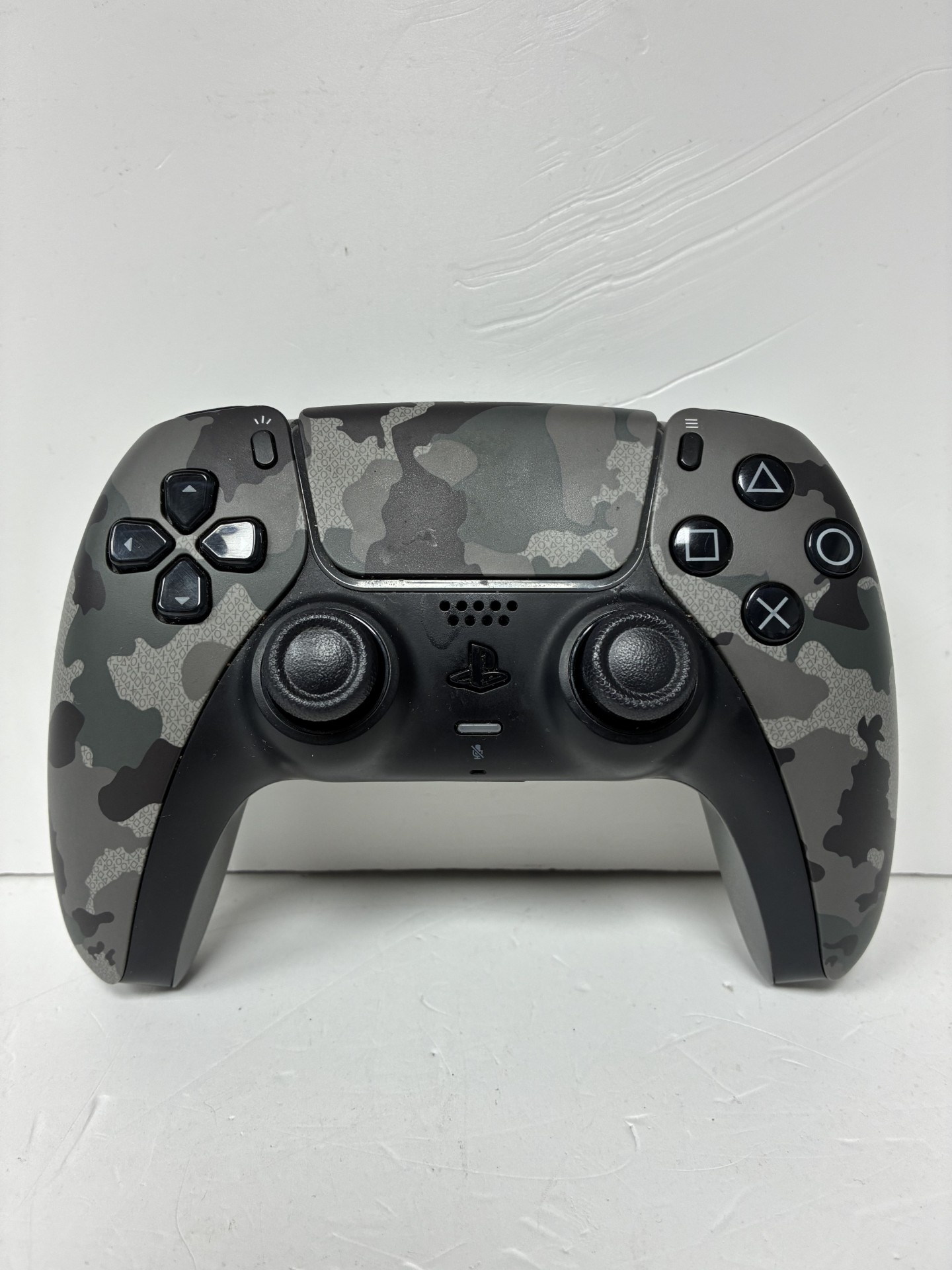 Product photo for PS5 CONTROLLER GREY CAMO UNBOXED