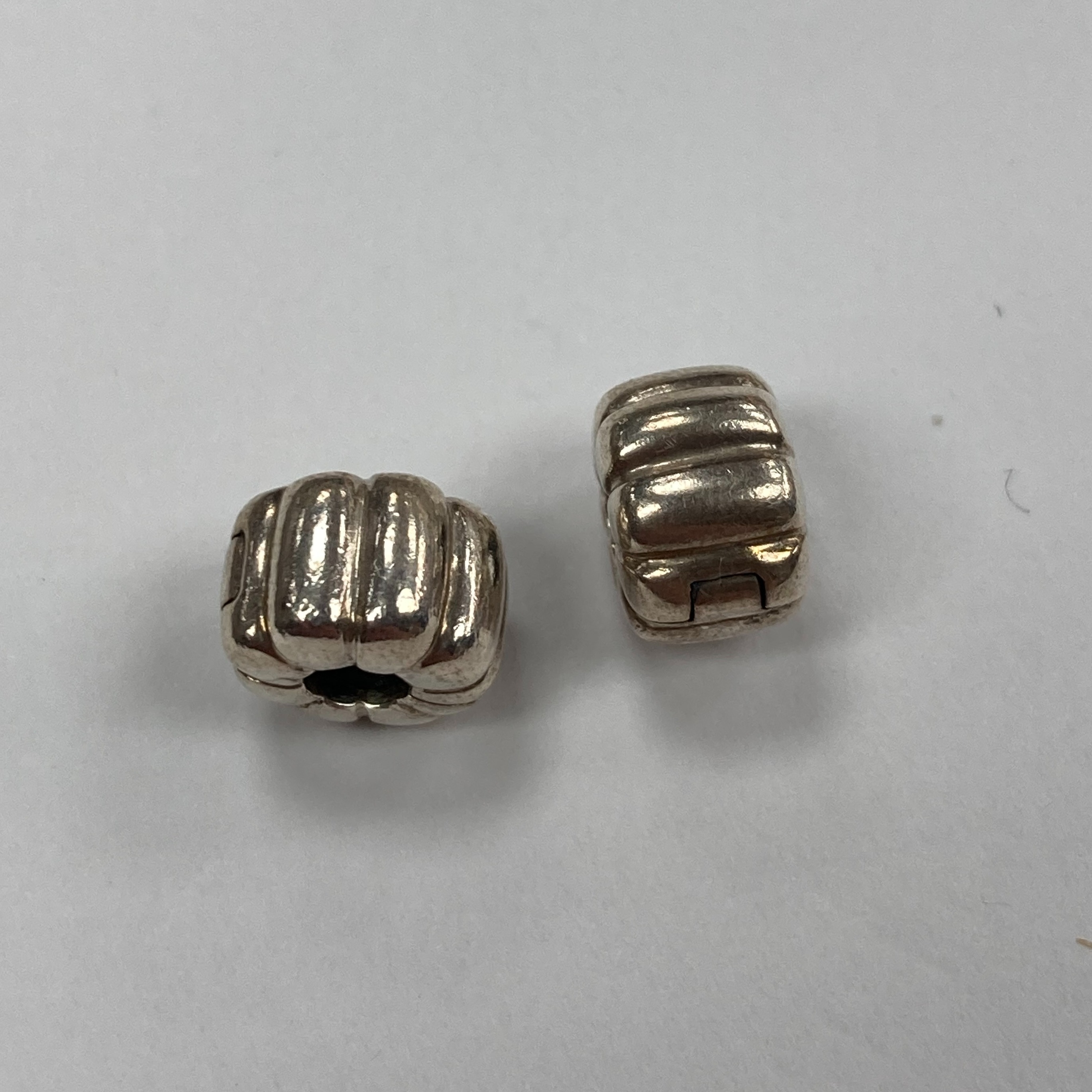 Product photo for 2x Clip Pandora Charm