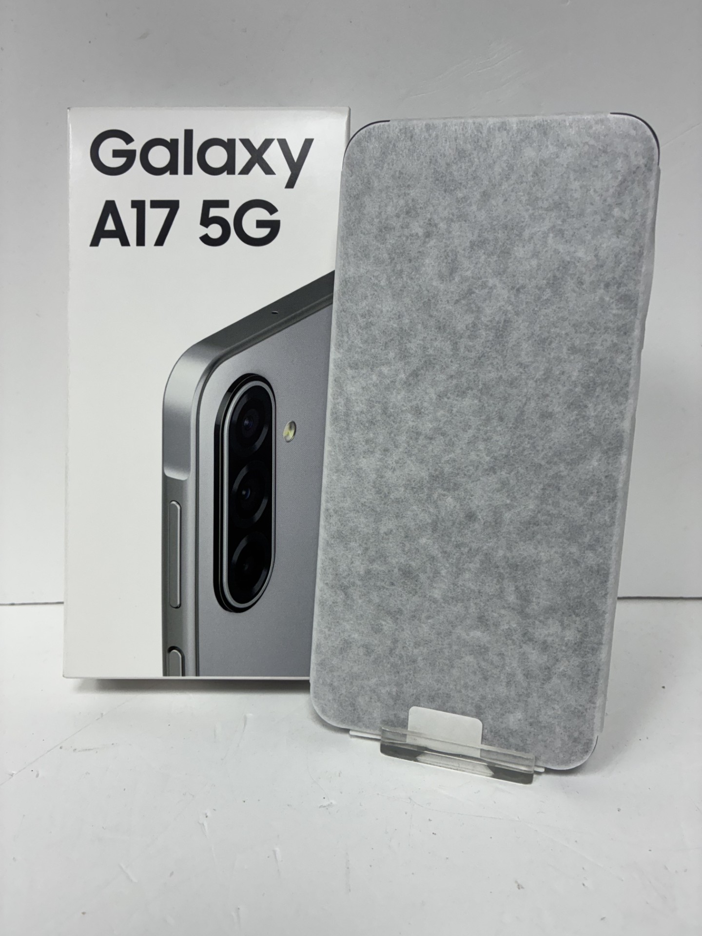 Product photo for samsung galaxy a17 boxed 128gb grey unlocked