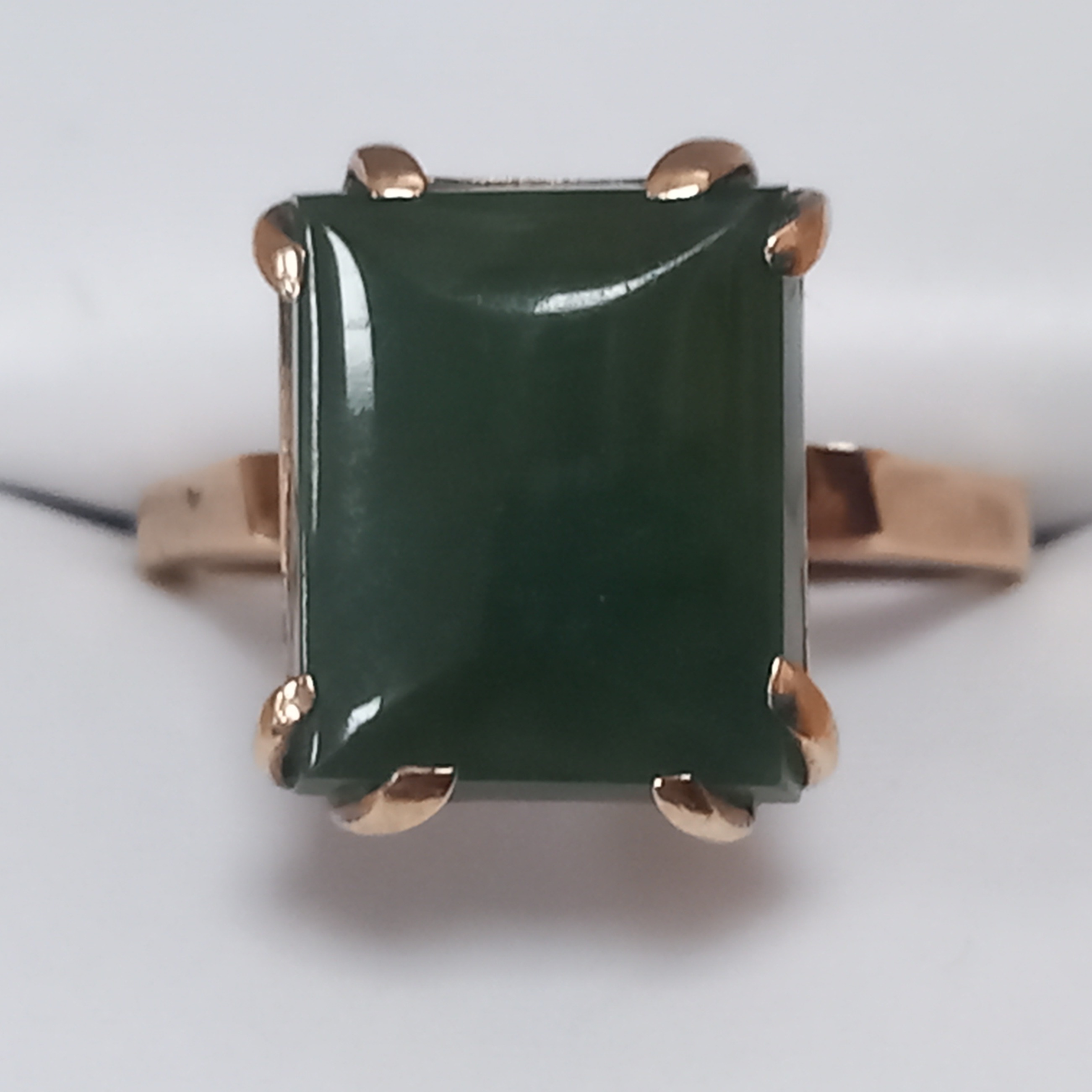Product photo for GOLD 9ct ring with large green stone