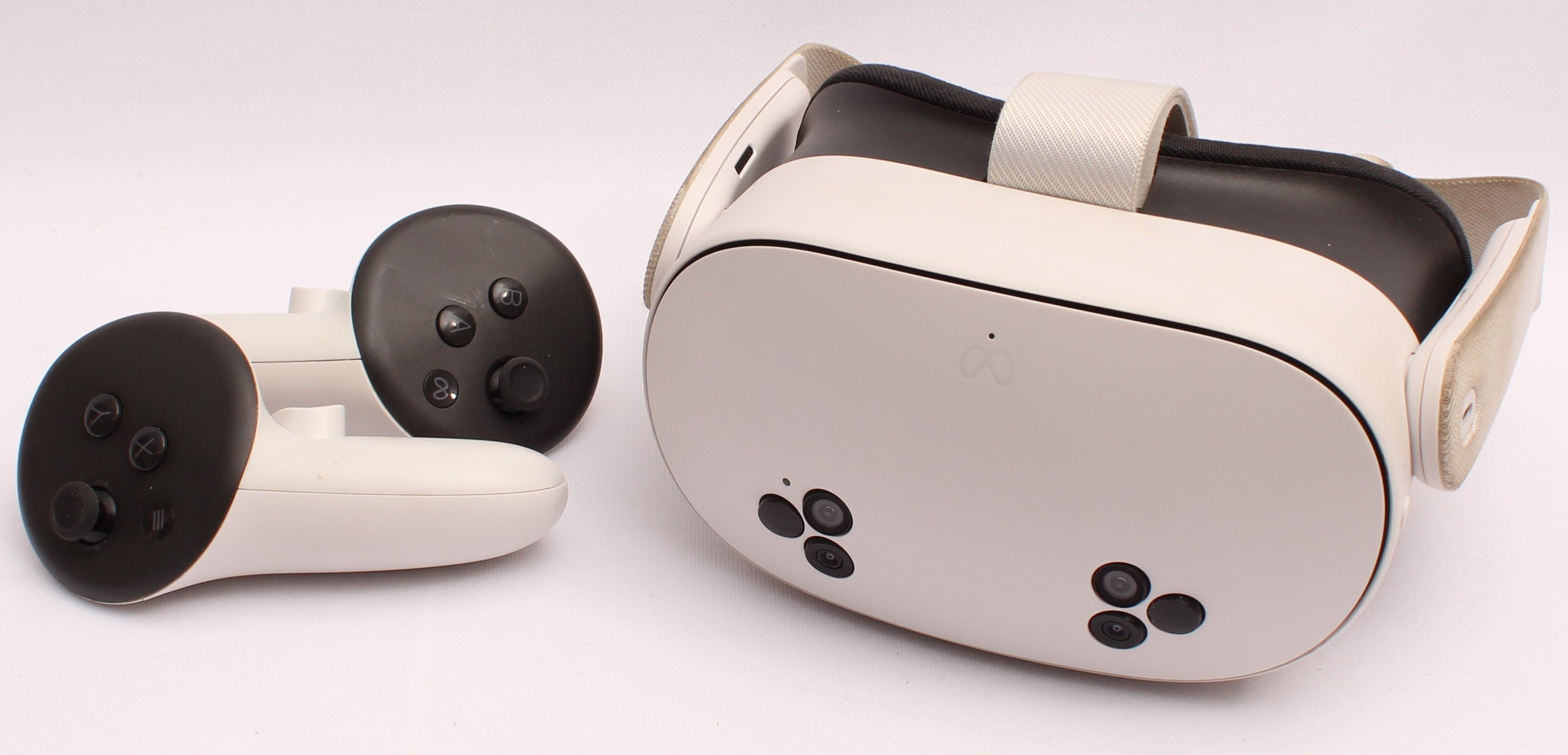 Product photo for Meta Quest 3s 128GB All in One Standalone Virtual Reality VR Headset (U)