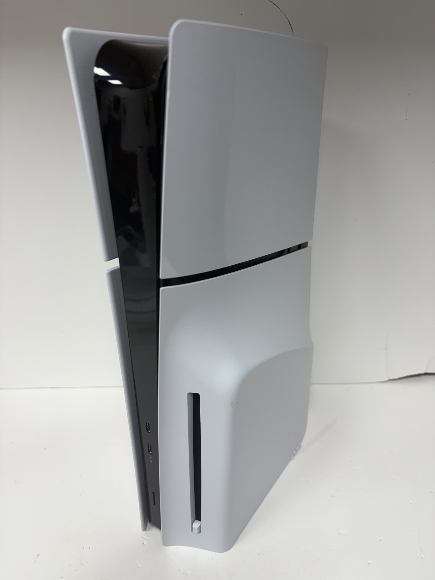 Product photo for PlayStation 5 Slim 1tb white unboxed