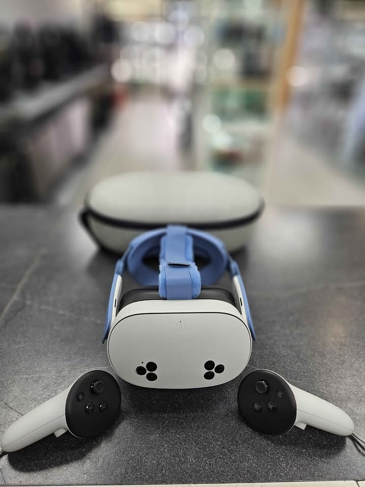 Product photo for Meta Quest 3s 128GB