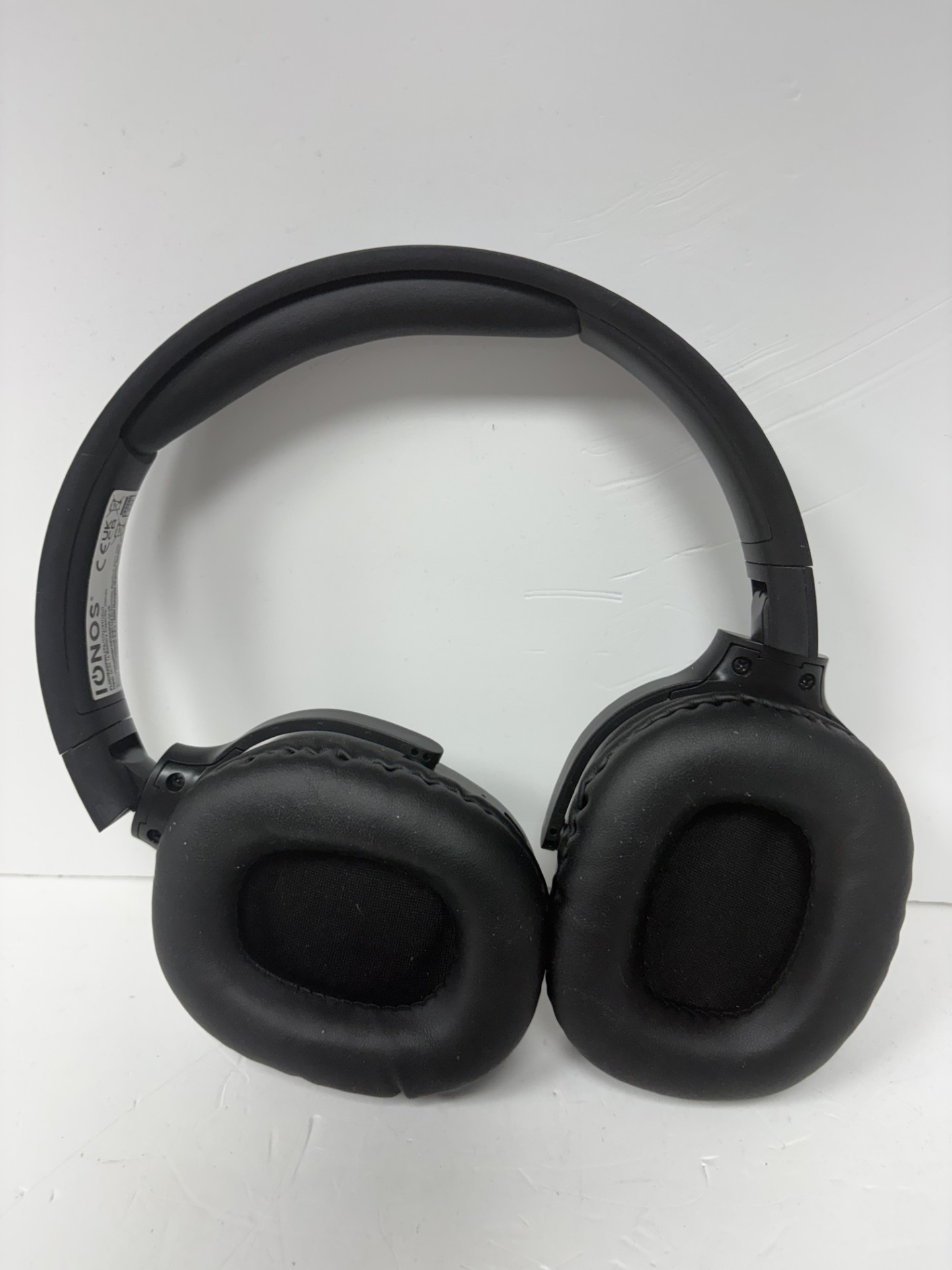 Product photo for IONOS HEADPHONES BLACK