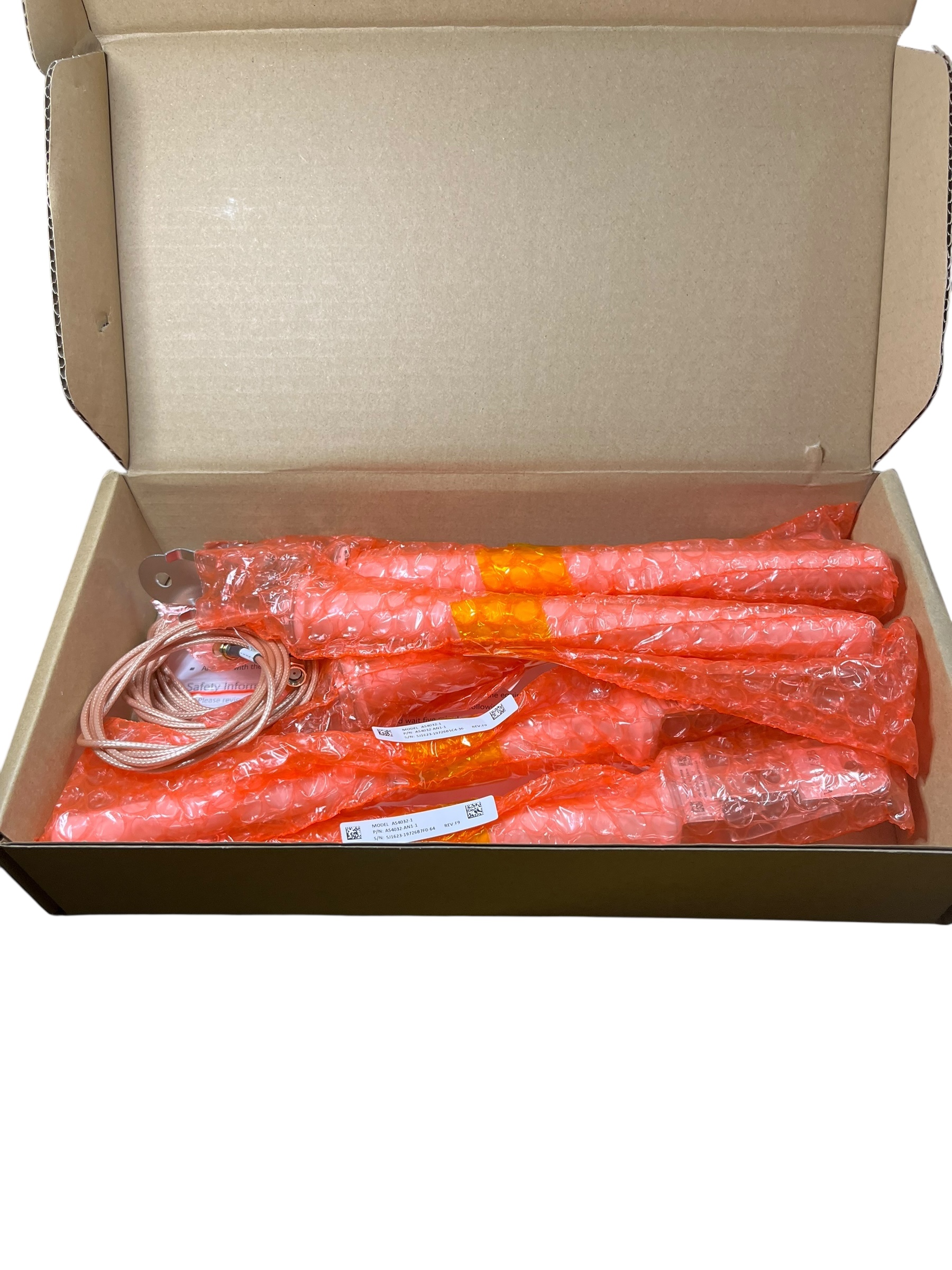 Product photo for SolarEdge Antenna Kit – 5 Antennas, Boxed