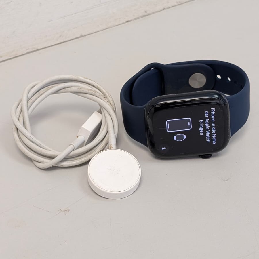Product photo for Apple WATCH SERIES 8 45mm - With charger and warranty
