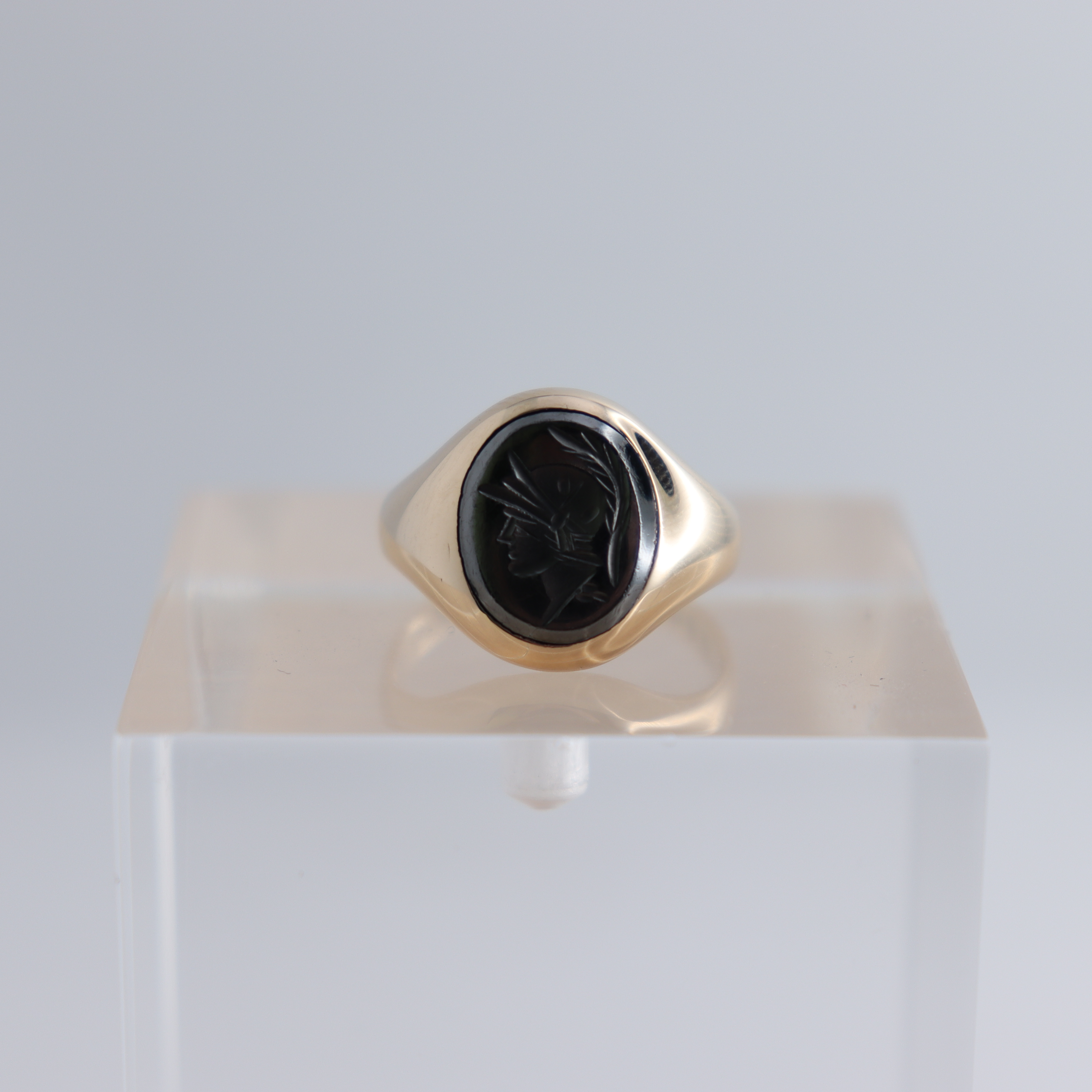 Product photo for Hallmarked 9ct Yellow Gold Oval Hematite Centurion Signet Ring - Size L 4g