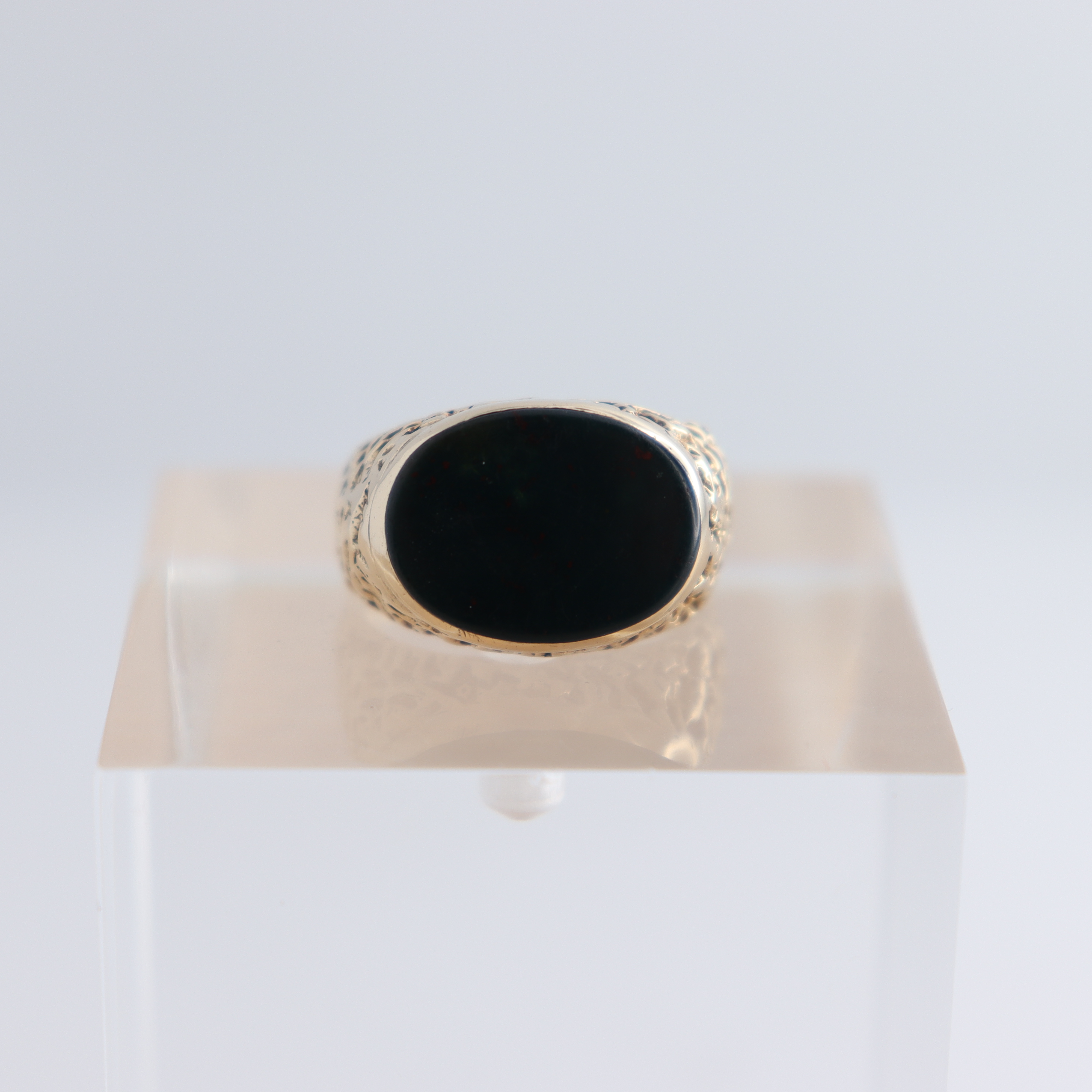 Product photo for Hallmarked 9ct Yellow Gold Oval Bloodstone Signet Ring