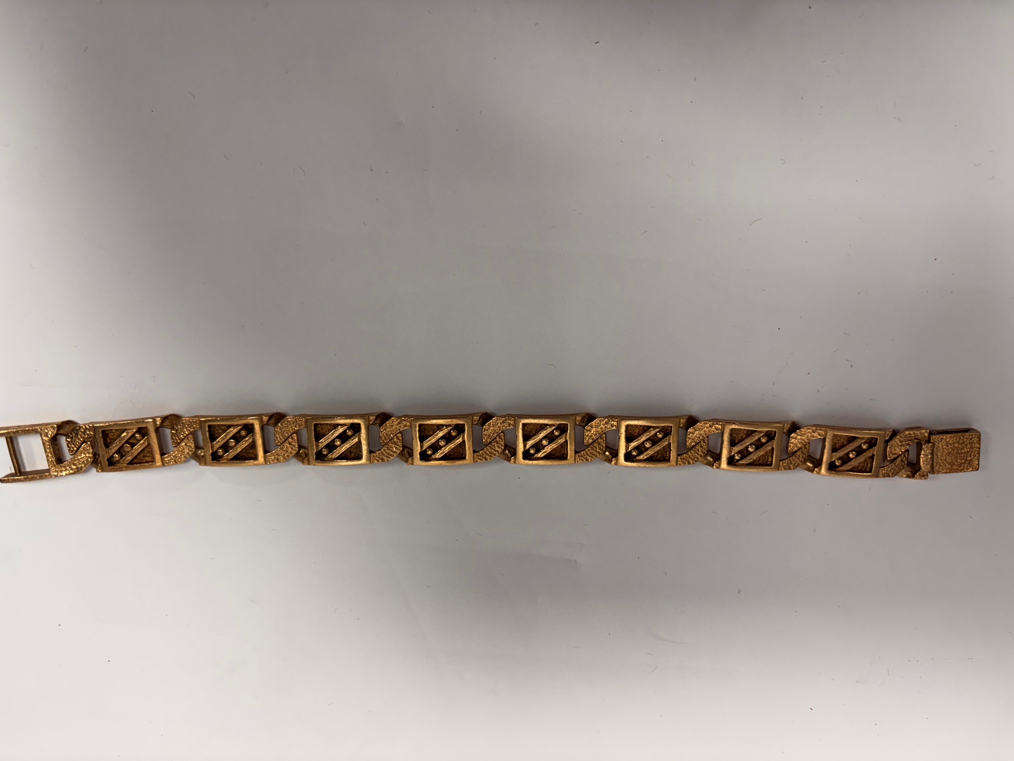 Product photo for gold 9ct bracelet 53grams acid tested 375
