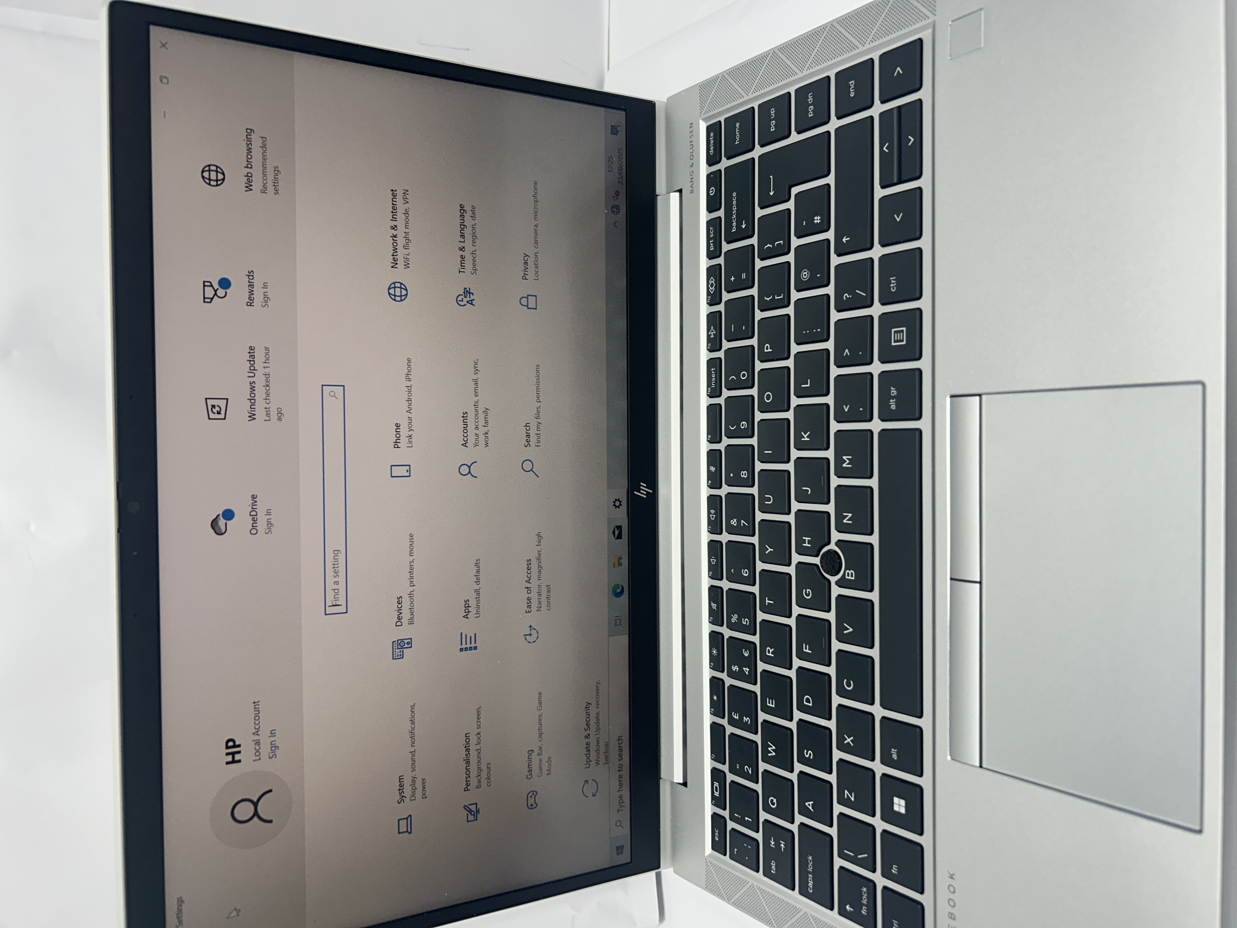 Product photo for hp elitebook windows 10 home 11th gen intel (r) 15-1145G7