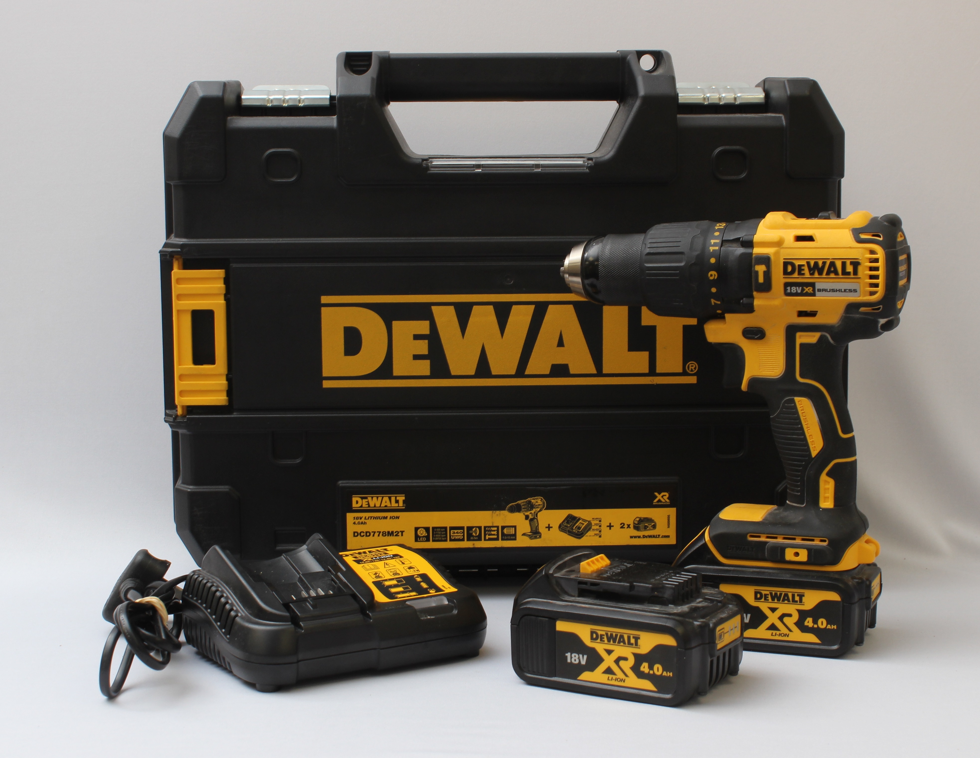 Product photo for 18V XR Brushless Hammer Drill Driver With 2 X 4AH Batteries & Charger - Case (U)