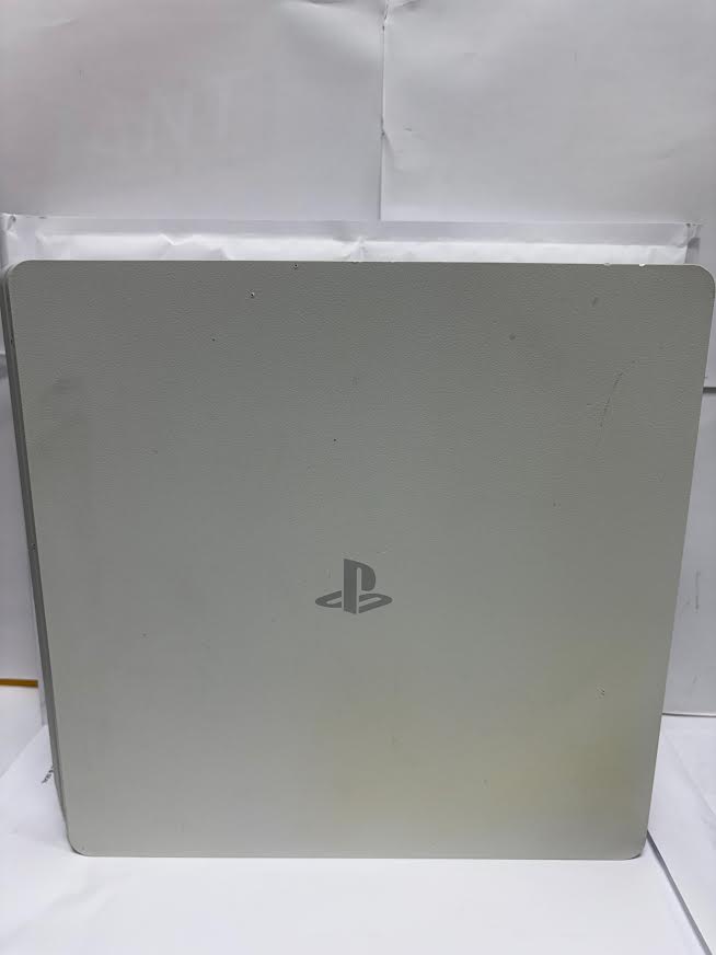 Product photo for PS4 ORIGNAL WHITE *SCUFFS*