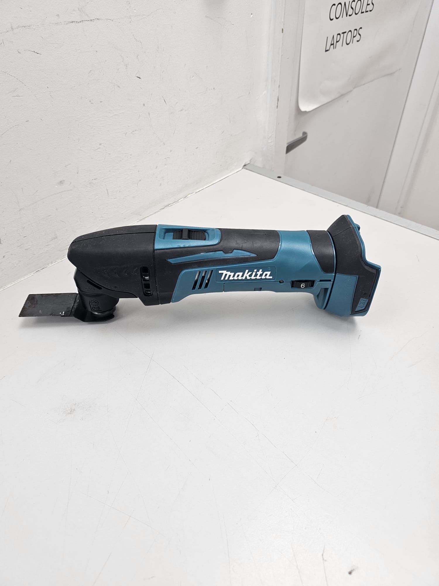 Product photo for Makita DTM50 Cordless LXT 18V Oscillating Multitool Variable Speed
